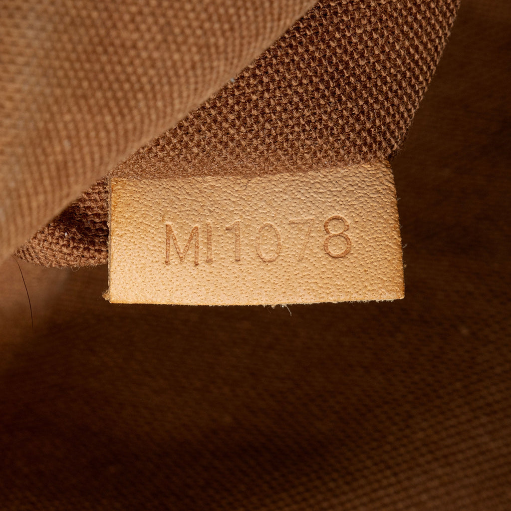 Louis Vuitton Monogram Canvas Pochette Bosphore Messenger (SHF-72xMgM)