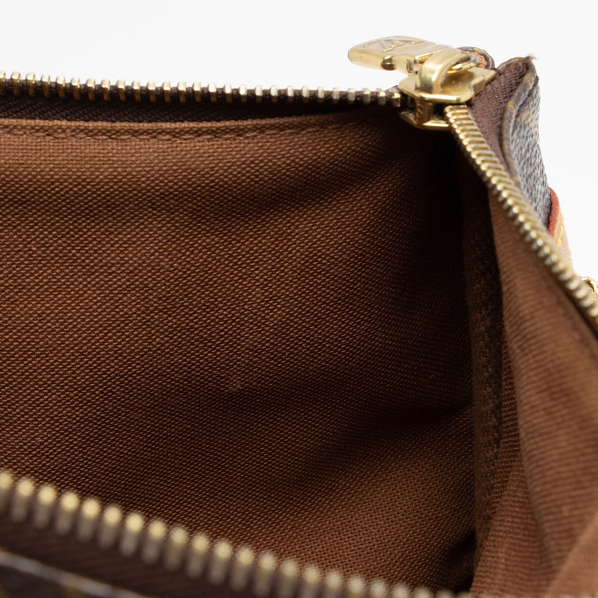 Louis Vuitton Monogram Canvas Pochette Bosphore Messenger (SHF-JqHHTE)