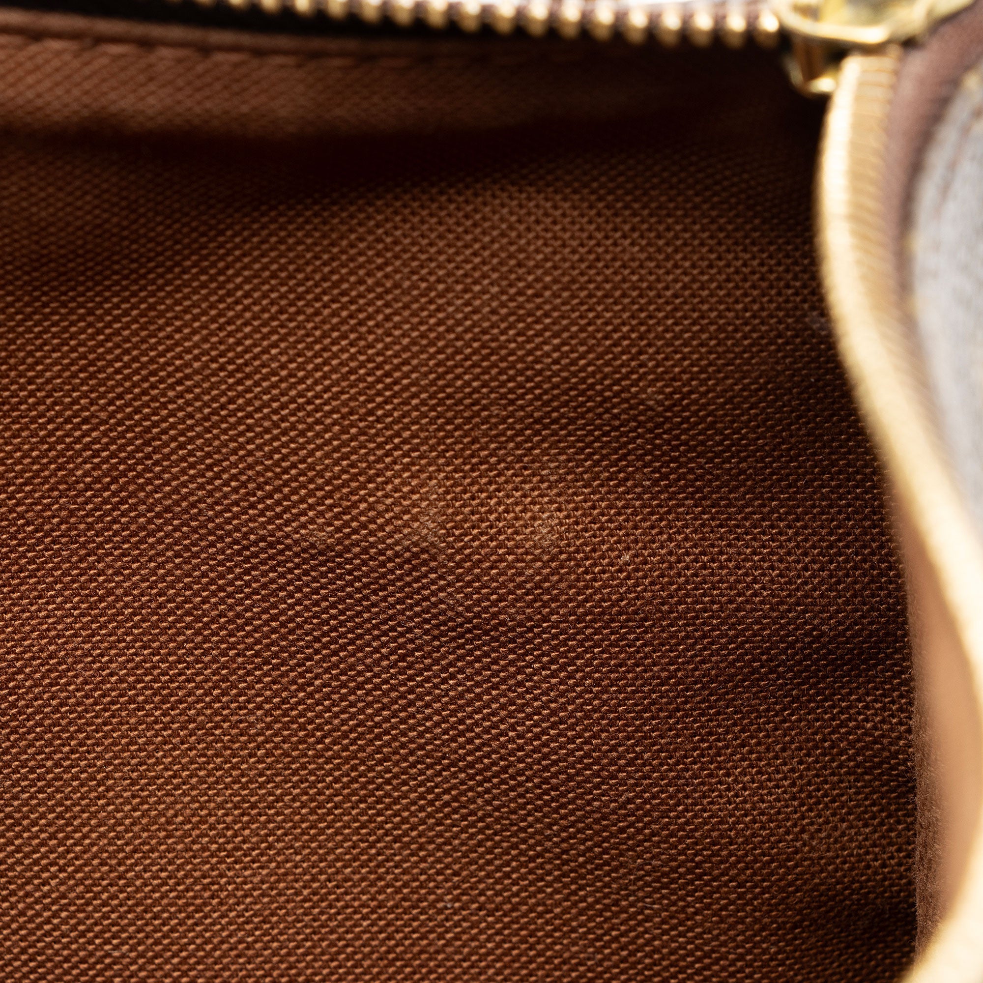 Louis Vuitton Monogram Canvas Pochette Bosphore Messenger (SHF-TsMZfs)