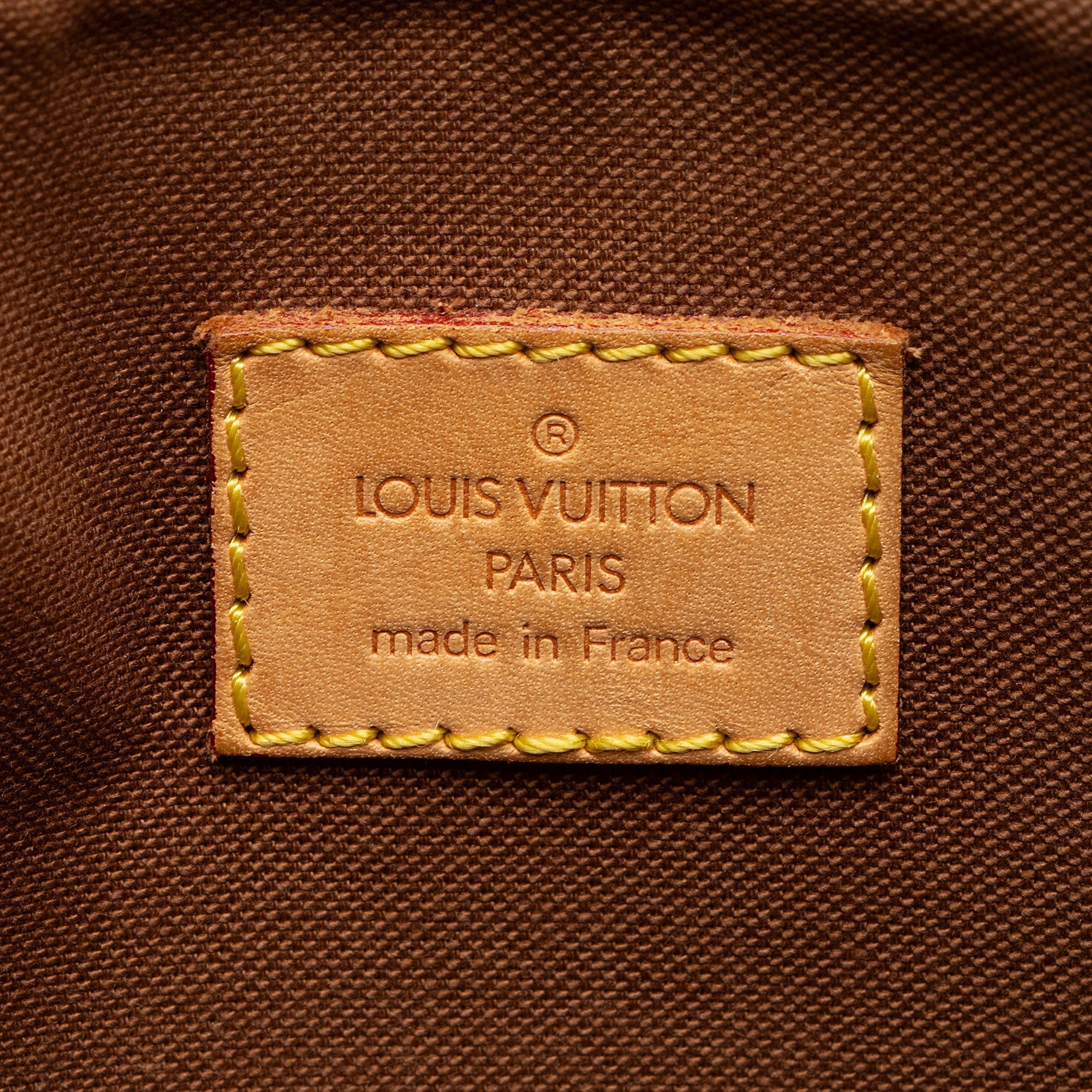 Louis Vuitton Monogram Canvas Pochette Bosphore Messenger (SHF-TsMZfs)