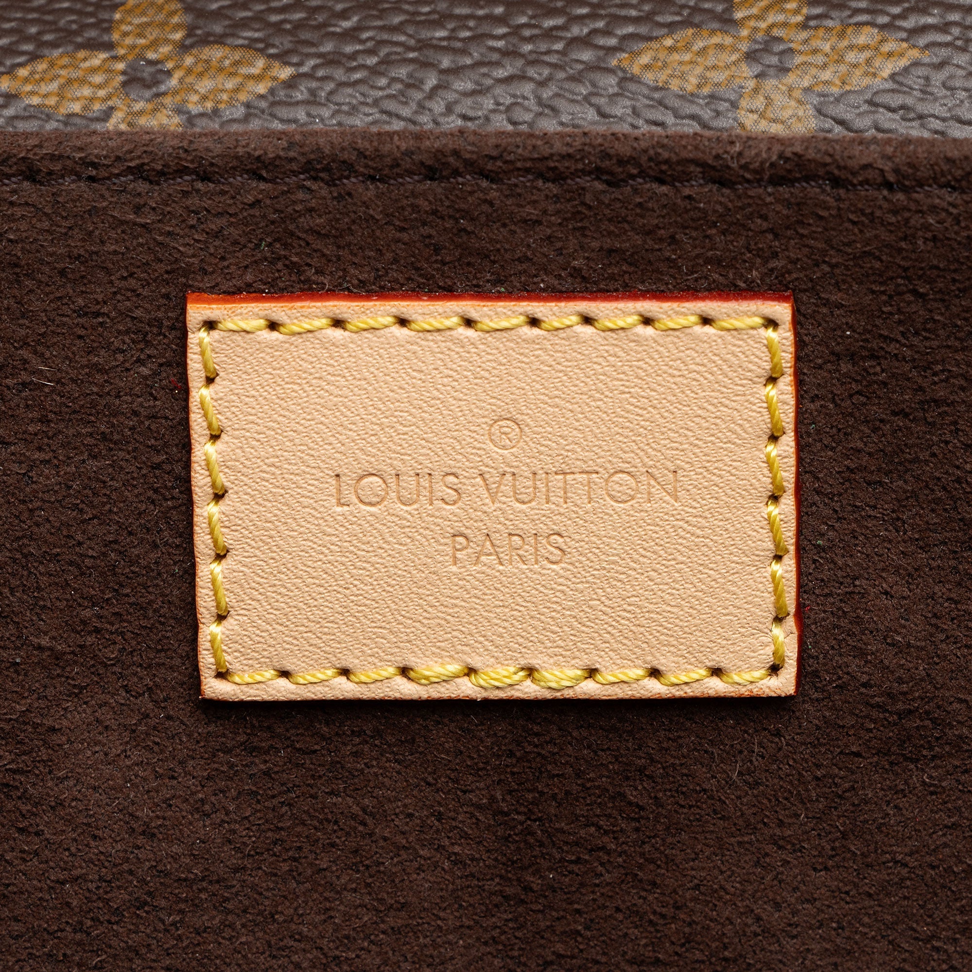 Louis Vuitton Monogram Canvas Pochette Metis E/W Shoulder Bag (SHF-AHFzgC)