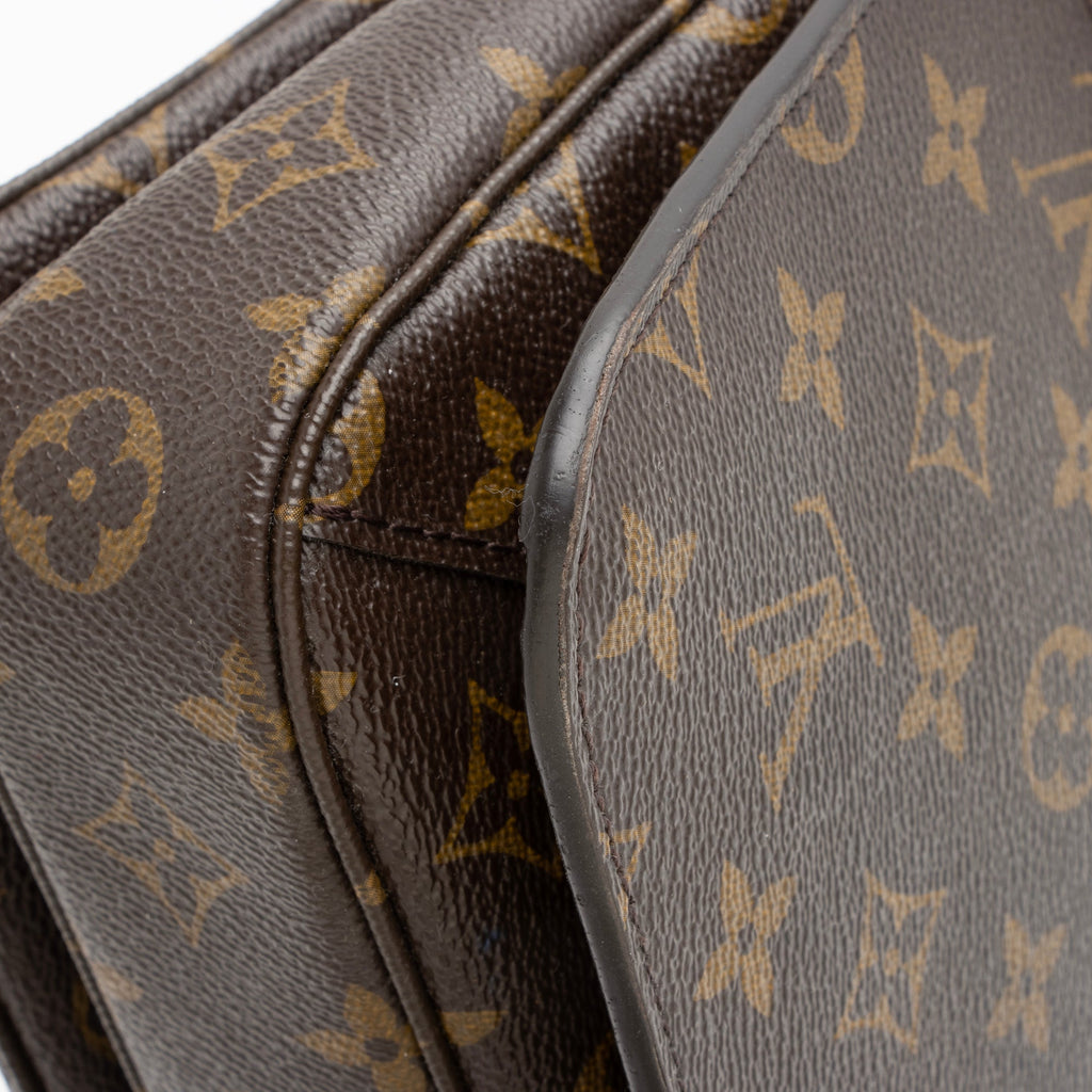 Louis Vuitton Monogram Canvas Pochette Metis Shoulder Bag (SHF-23536)