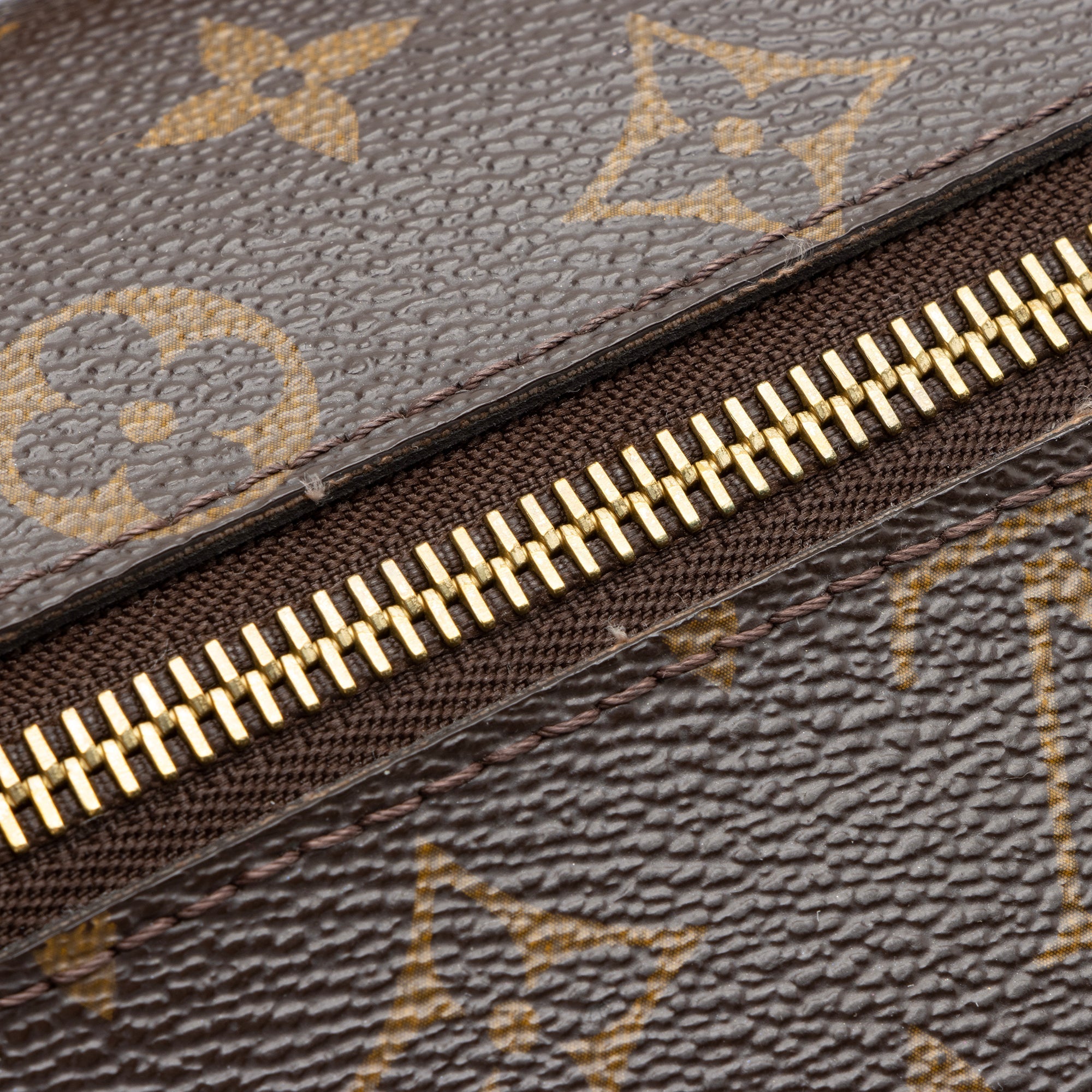 Louis Vuitton Monogram Canvas Pochette Metis Shoulder Bag (SHF-23536)