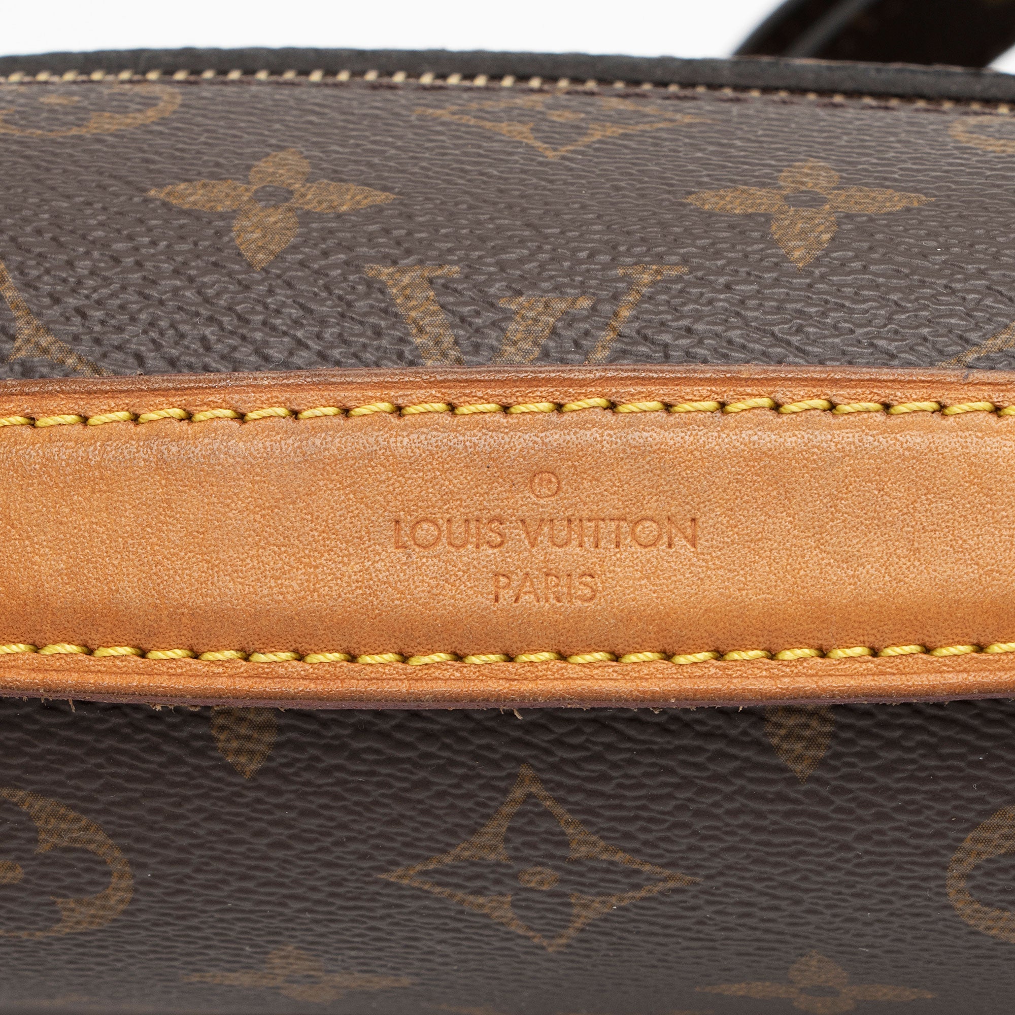 Louis Vuitton Monogram Canvas Pochette Metis Shoulder Bag (SHF-qI76Nd)