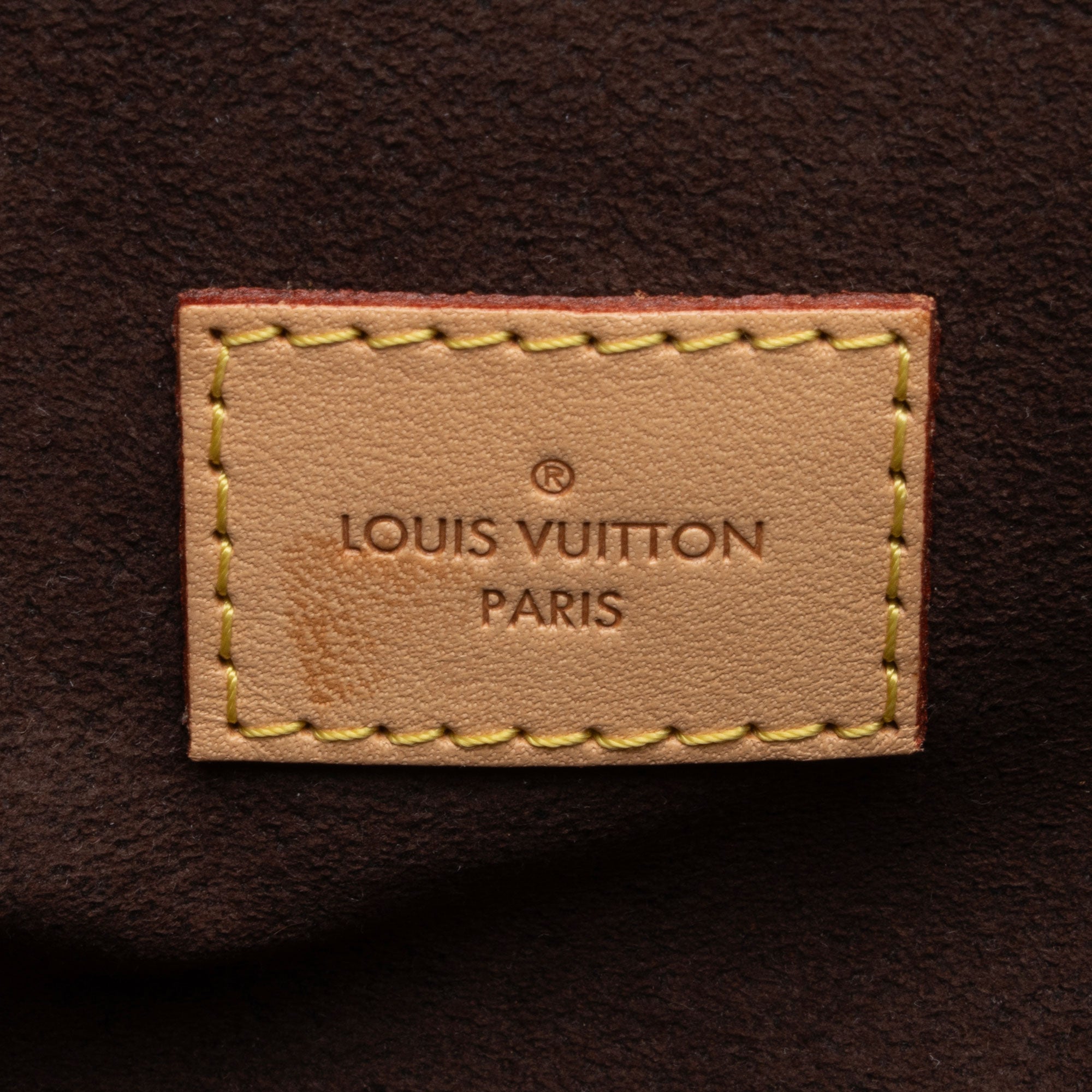 Louis Vuitton Monogram Canvas Pochette Metis Shoulder Bag (SHF-PZZ842)