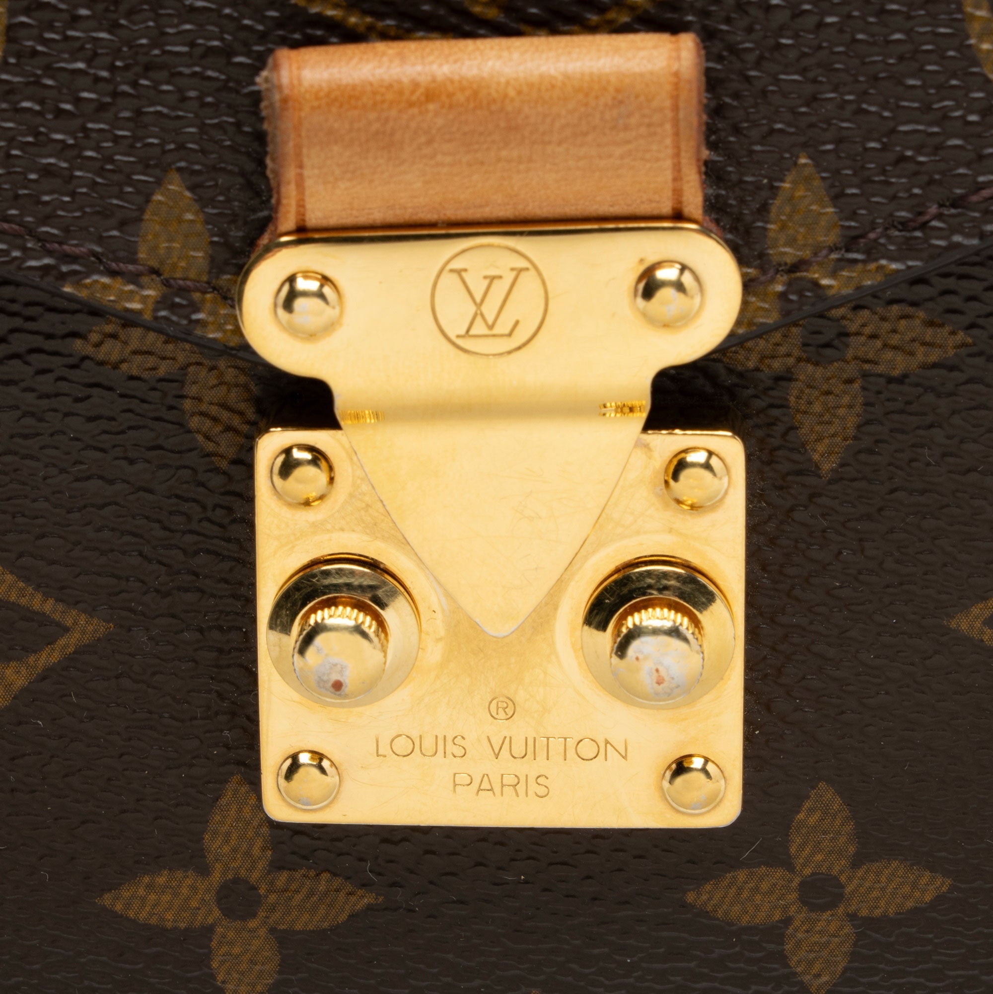 Louis Vuitton Monogram Canvas Pochette Metis Shoulder Bag (SHF-gGqxLi)