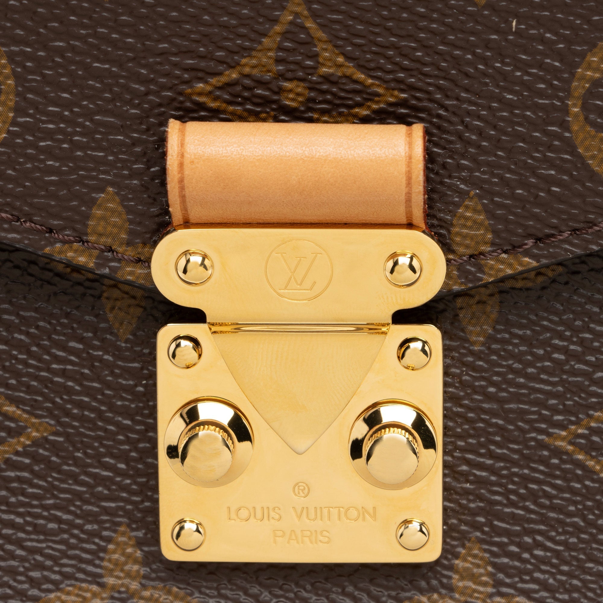 Louis Vuitton Monogram Canvas Pochette Metis Shoulder Bag (SHF-jVQV5z)