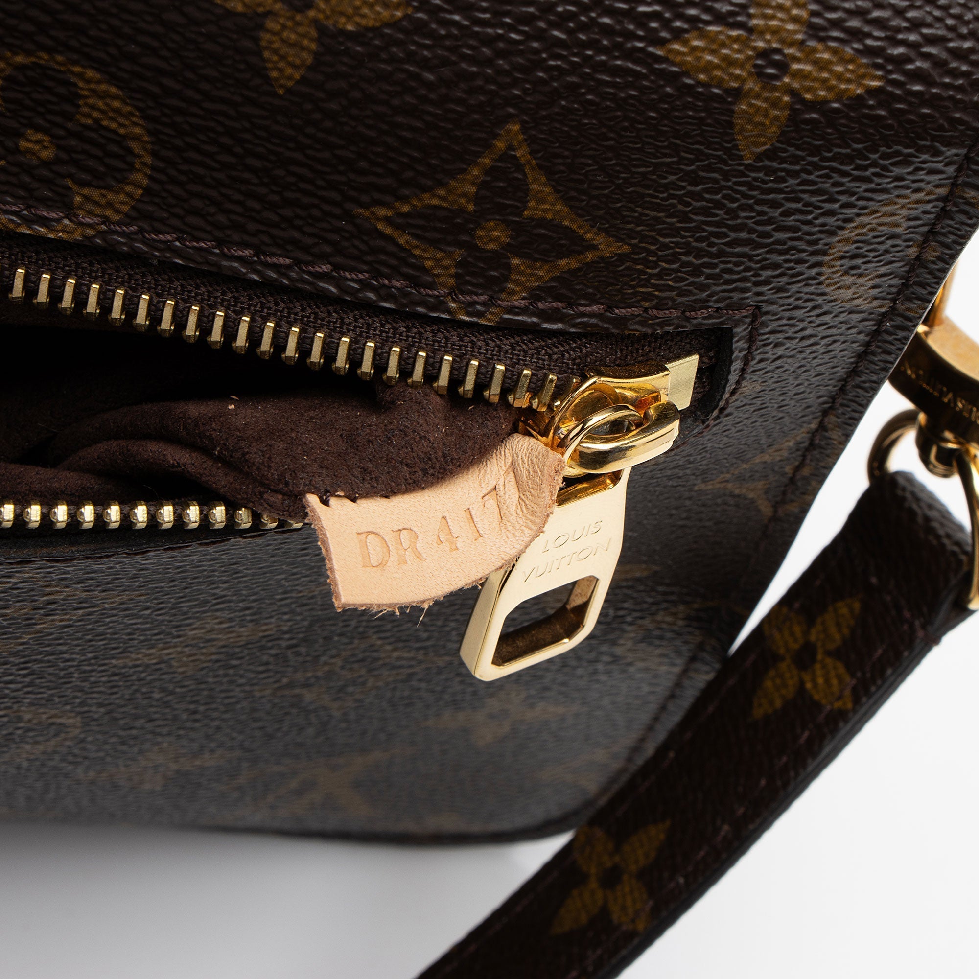Louis Vuitton Monogram Canvas Pochette Metis Shoulder Bag (SHF-2xsvoW)
