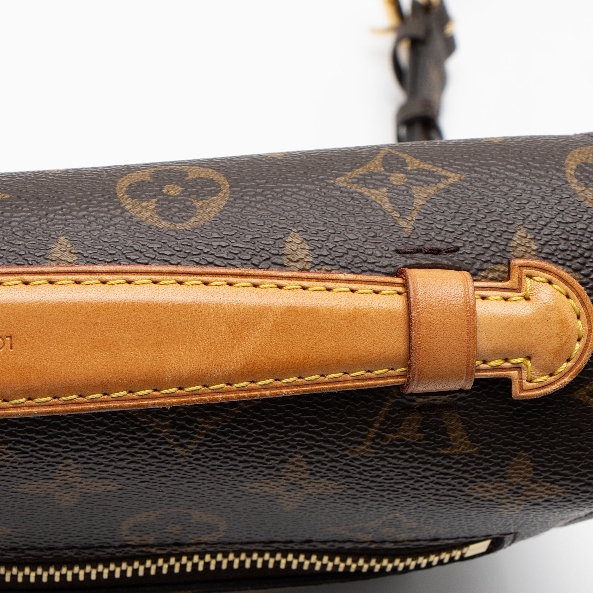 Louis Vuitton Monogram Canvas Pochette Metis Shoulder Bag (SHF-2xsvoW)
