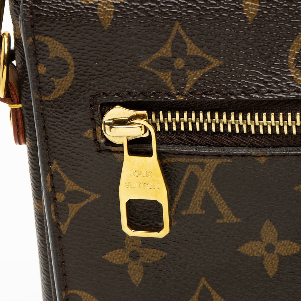 Louis Vuitton Monogram Canvas Pochette Metis Shoulder Bag (SHF-HDqs2l)