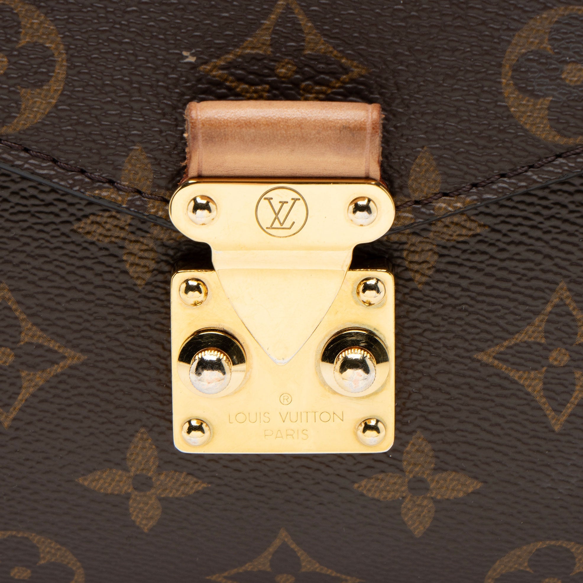 Louis Vuitton Monogram Canvas Pochette Metis Shoulder Bag (SHF-zrpJYh)