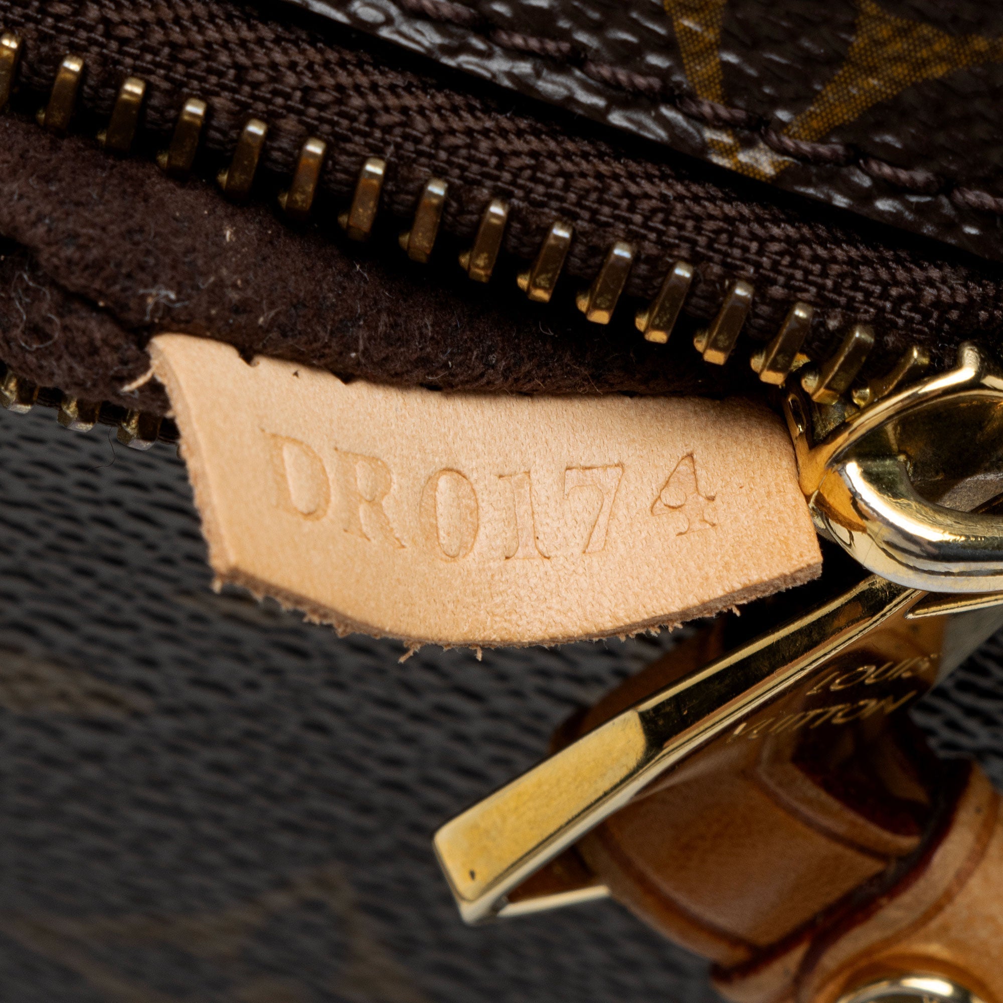 Louis Vuitton Monogram Canvas Pochette Metis Shoulder Bag