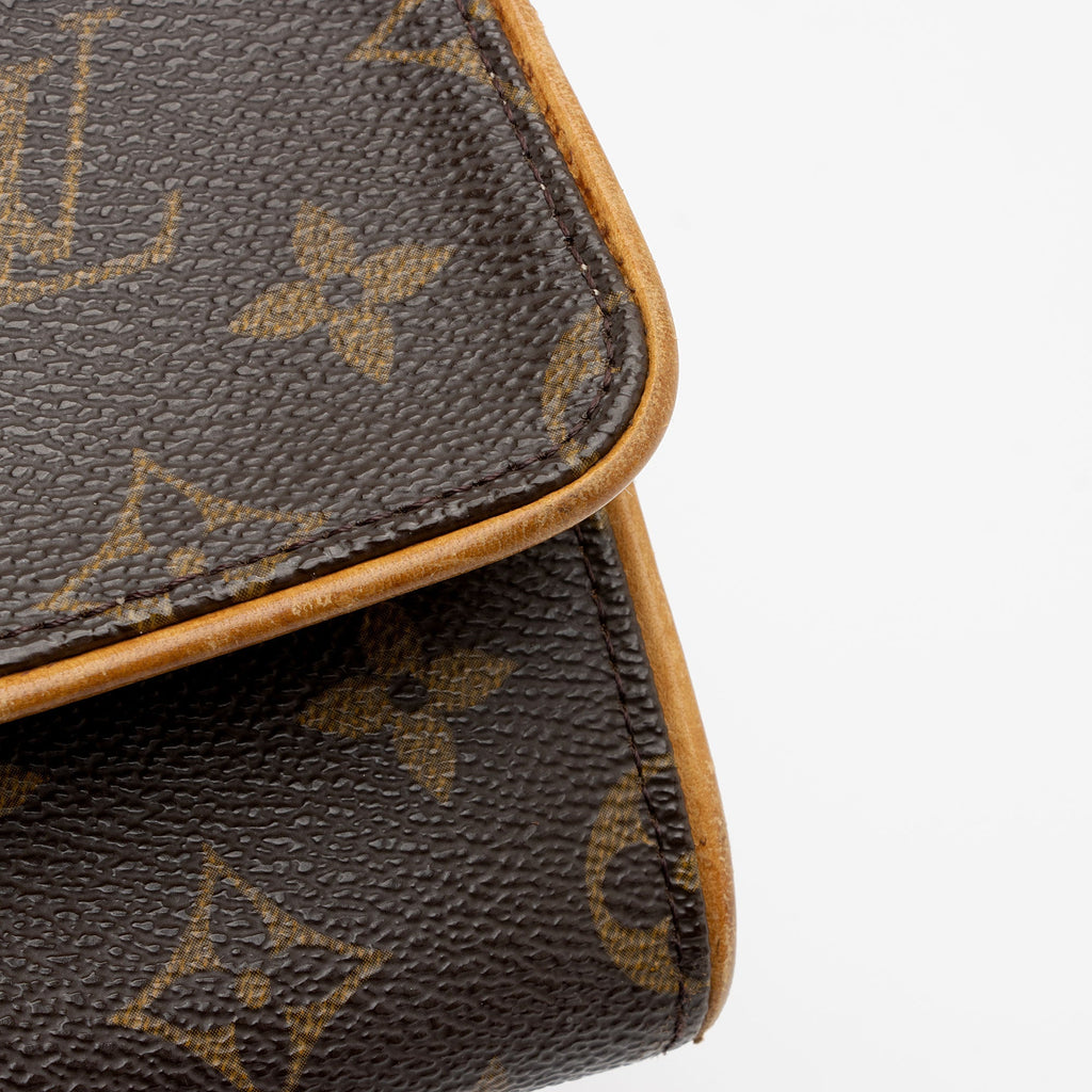 Louis Vuitton Monogram Canvas Pochette Twin GM Shoulder Bag (SHF-g7huHA)