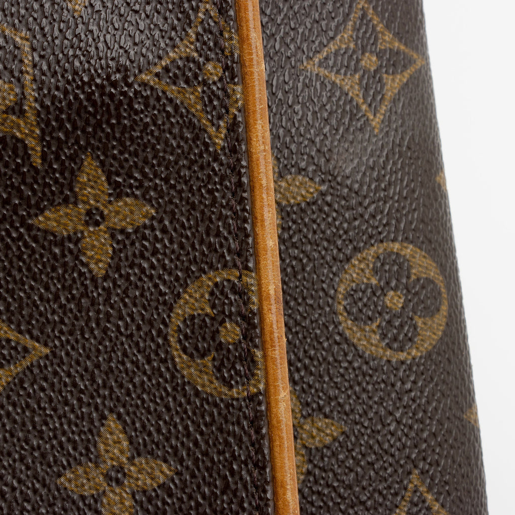 Louis Vuitton Monogram Canvas Pochette Twin GM Shoulder Bag (SHF-g7huHA)