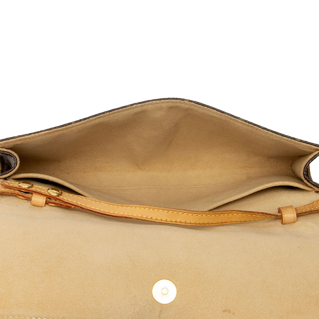 Louis Vuitton Monogram Canvas Pochette Twin GM Shoulder Bag (SHF-g7huHA)