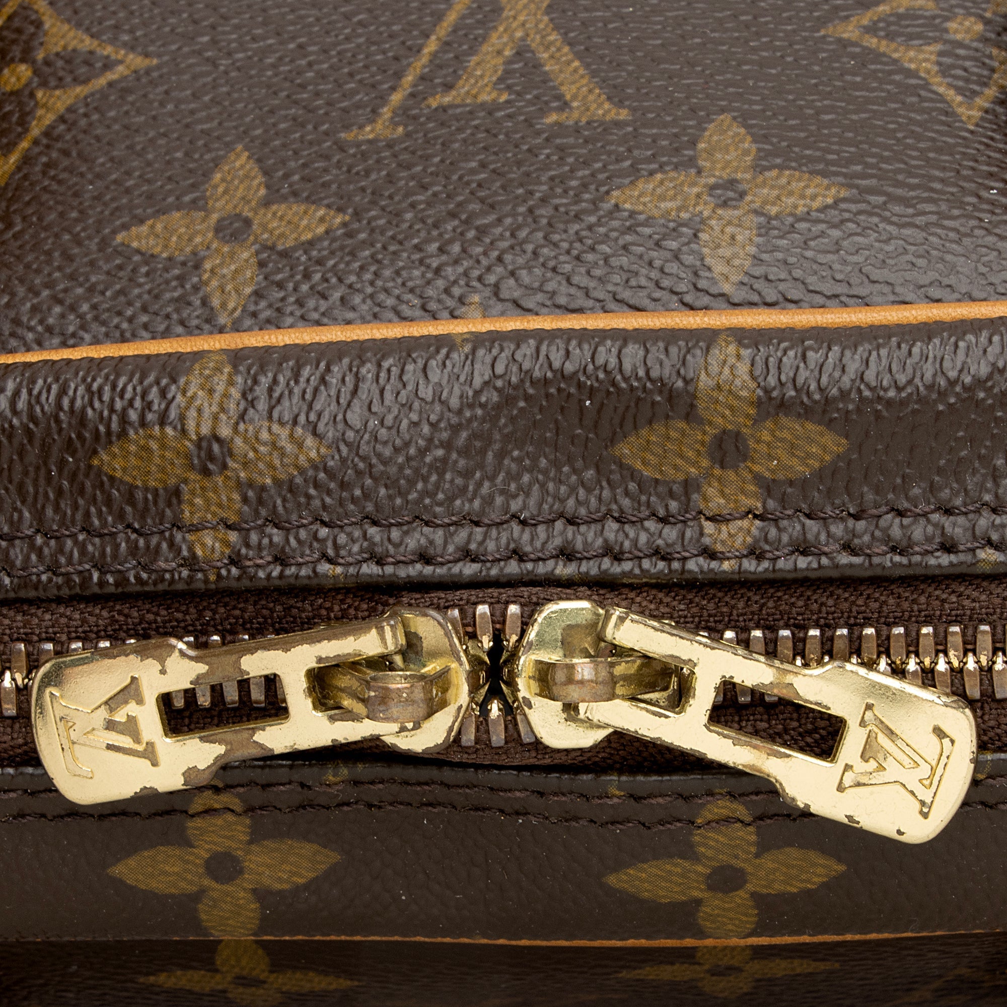 Louis Vuitton Monogram Canvas Porte Documents Voyage Bag (SHF-22880)