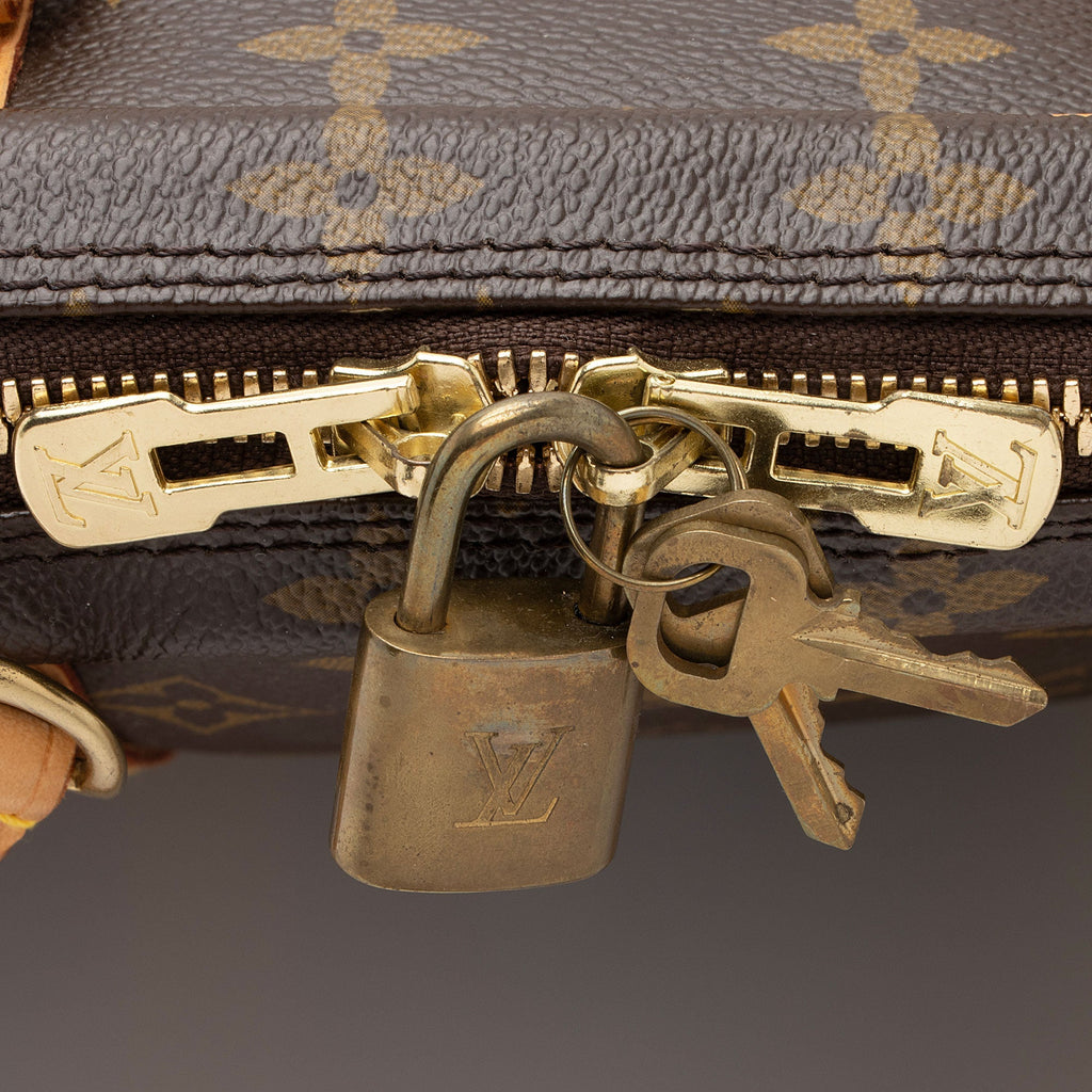 Louis Vuitton Monogram Canvas Porte Documents Voyage Bag (SHF-ajQncv)