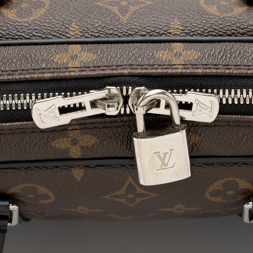 Louis Vuitton Monogram Canvas Porte Documents Voyage PM Messenger
