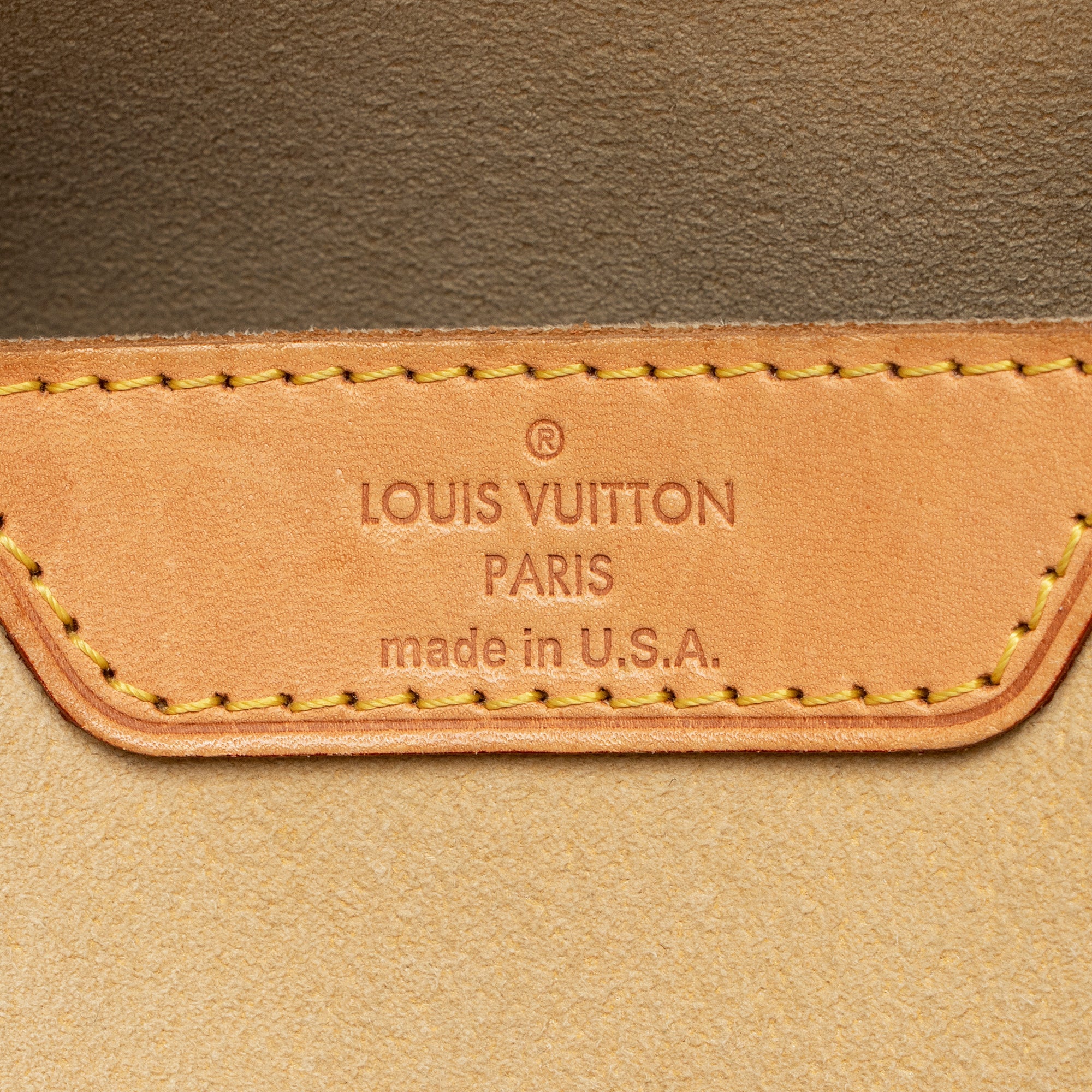 Louis Vuitton Monogram Canvas Retiro PM Satchel (SHF-22187)