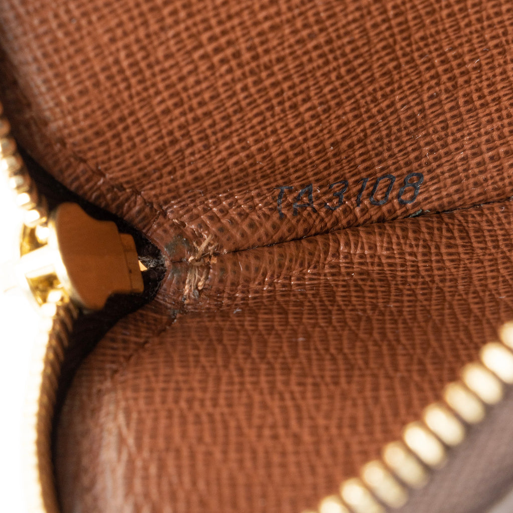 Louis Vuitton Monogram Canvas Round Coin Pouch (SHF-22814)