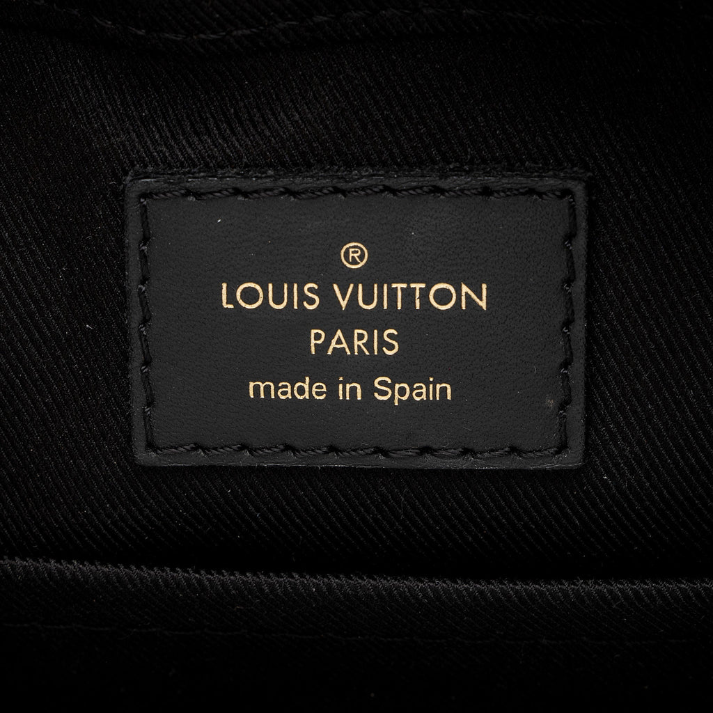 Louis Vuitton Monogram Canvas Saintonge Shoulder Bag (SHF-KJ1v9Y)