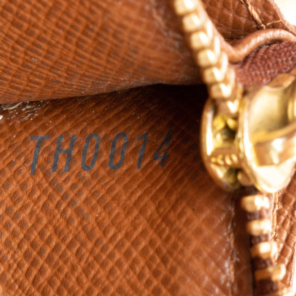 Louis Vuitton Monogram Canvas Sarah Wallet (SHF-4xD5xw)