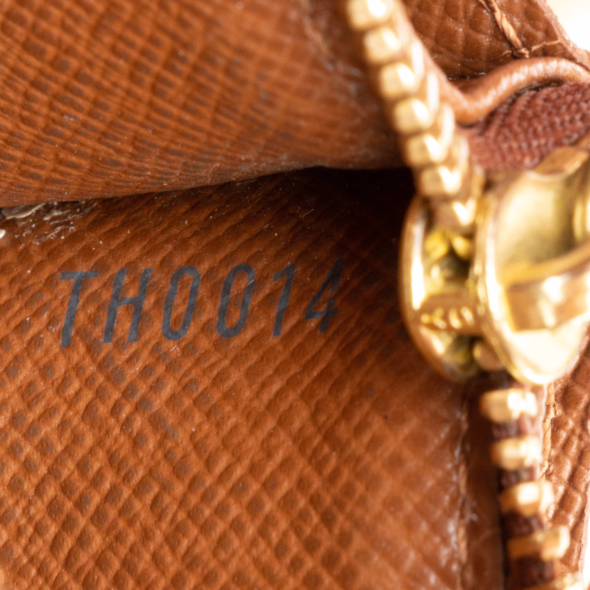Louis Vuitton Monogram Canvas Sarah Wallet (SHF-4xD5xw)