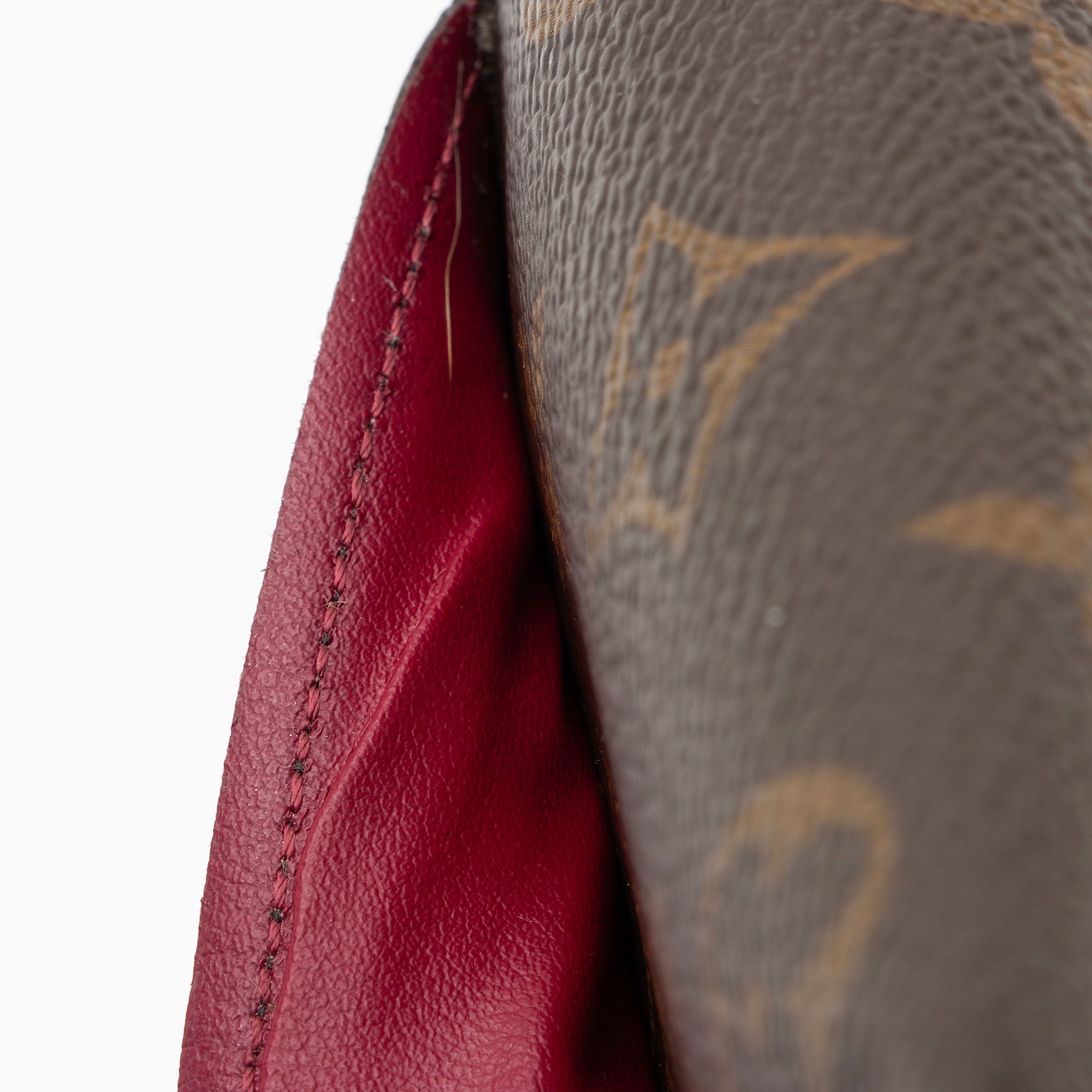 Louis Vuitton Monogram Canvas Sarah Wallet (SHF-VICykF)