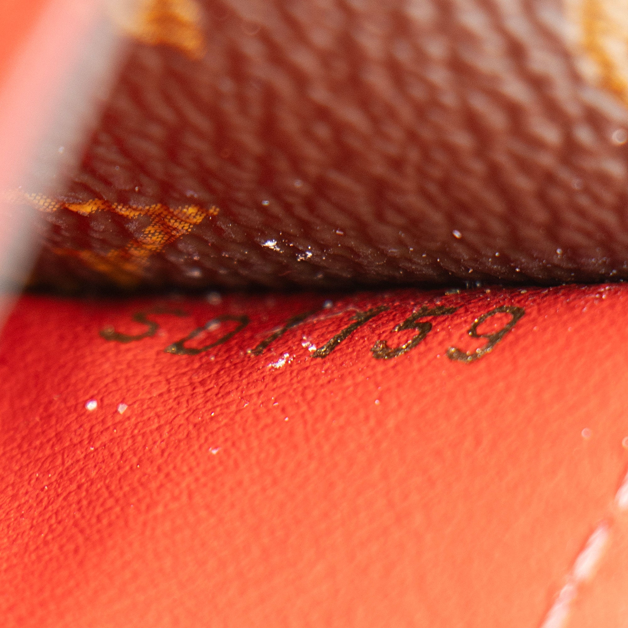 Louis Vuitton Monogram Canvas Sarah Wallet (SHF-czCnFE)