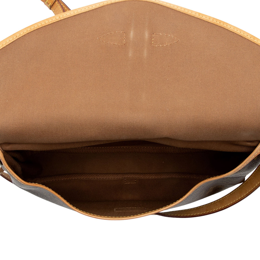 Louis Vuitton Monogram Canvas Saumur 30 Messenger Bag (SHF-Uyfdal)