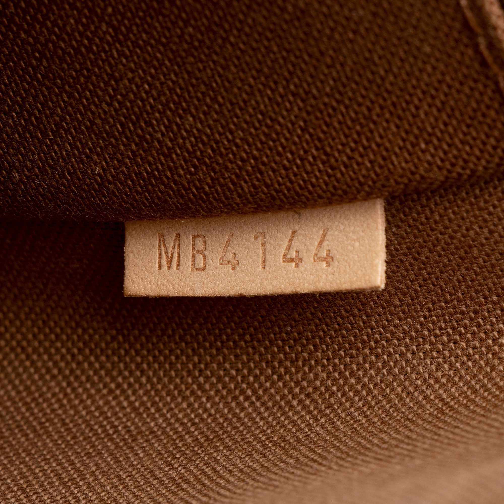 Louis Vuitton Monogram Canvas Saumur 30 Messenger
