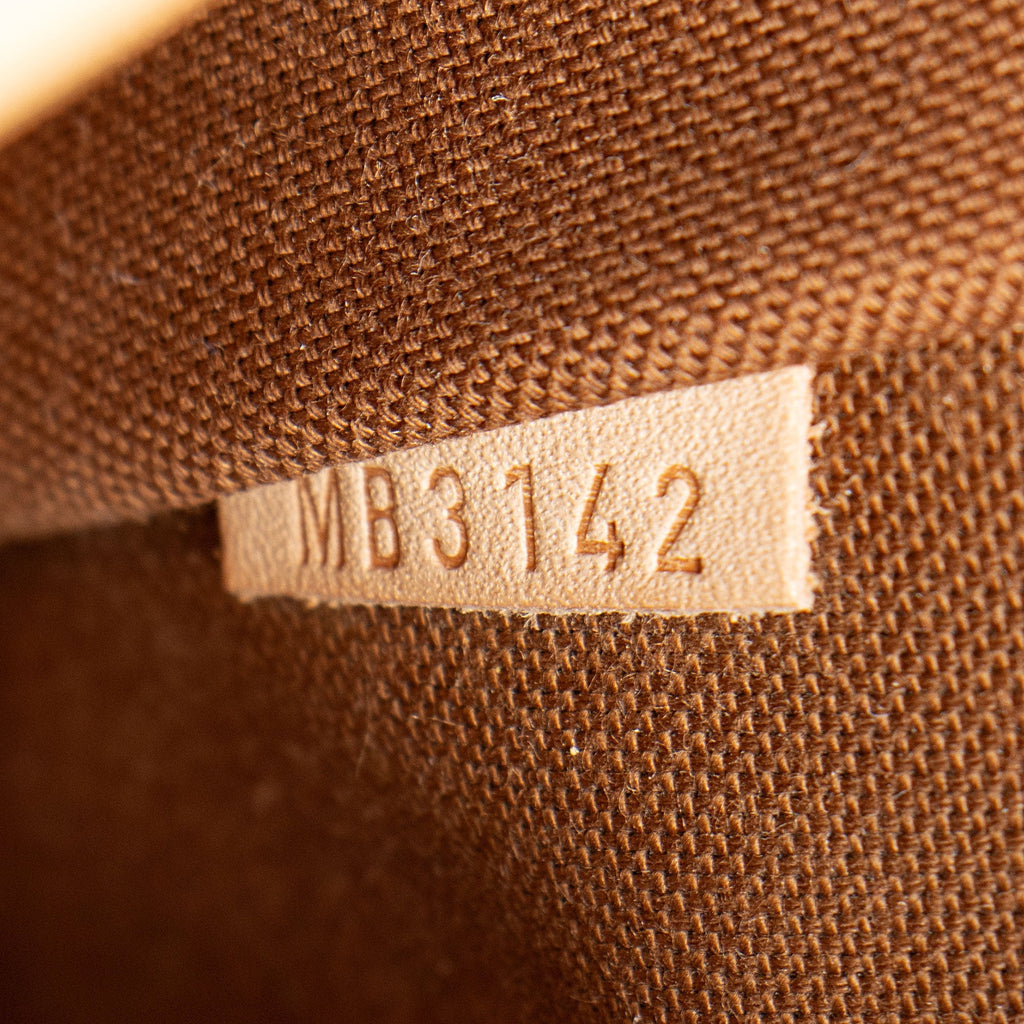 Louis Vuitton Monogram Canvas Saumur GM Messenger