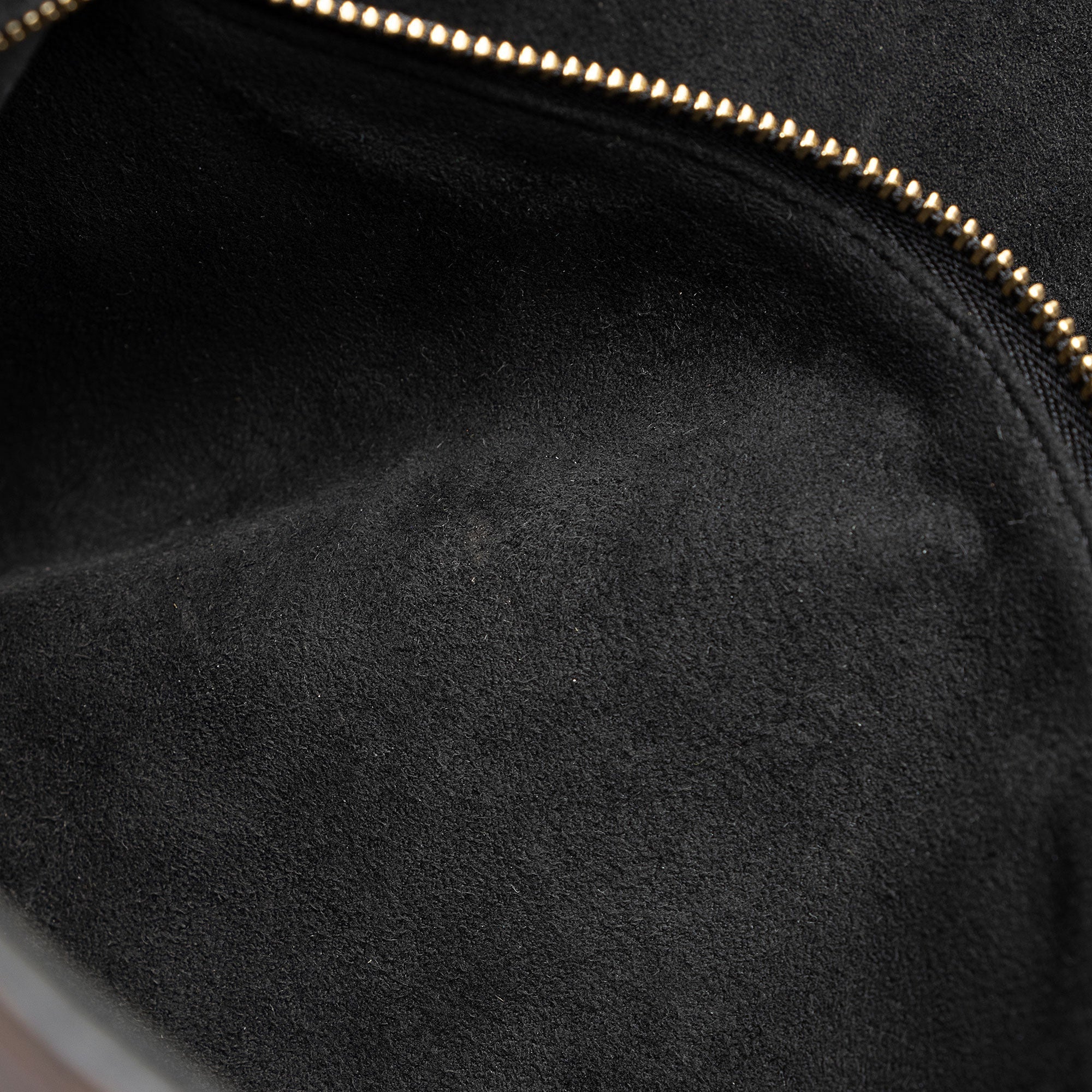 Louis Vuitton Monogram Canvas Soufflot MM Satchel (SHF-QtZo3k)