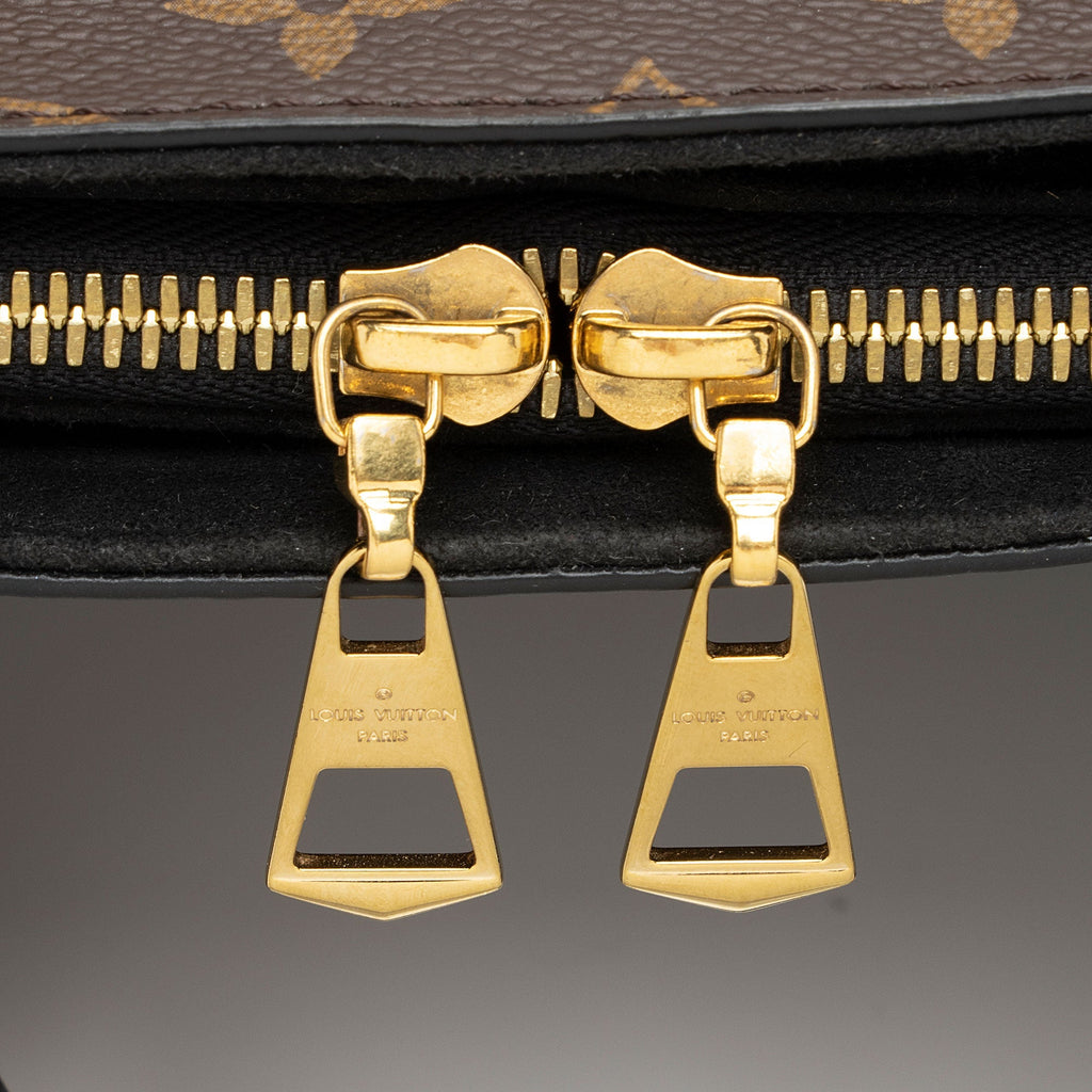 Louis Vuitton Monogram Canvas Soufflot MM Satchel (SHF-QtZo3k)