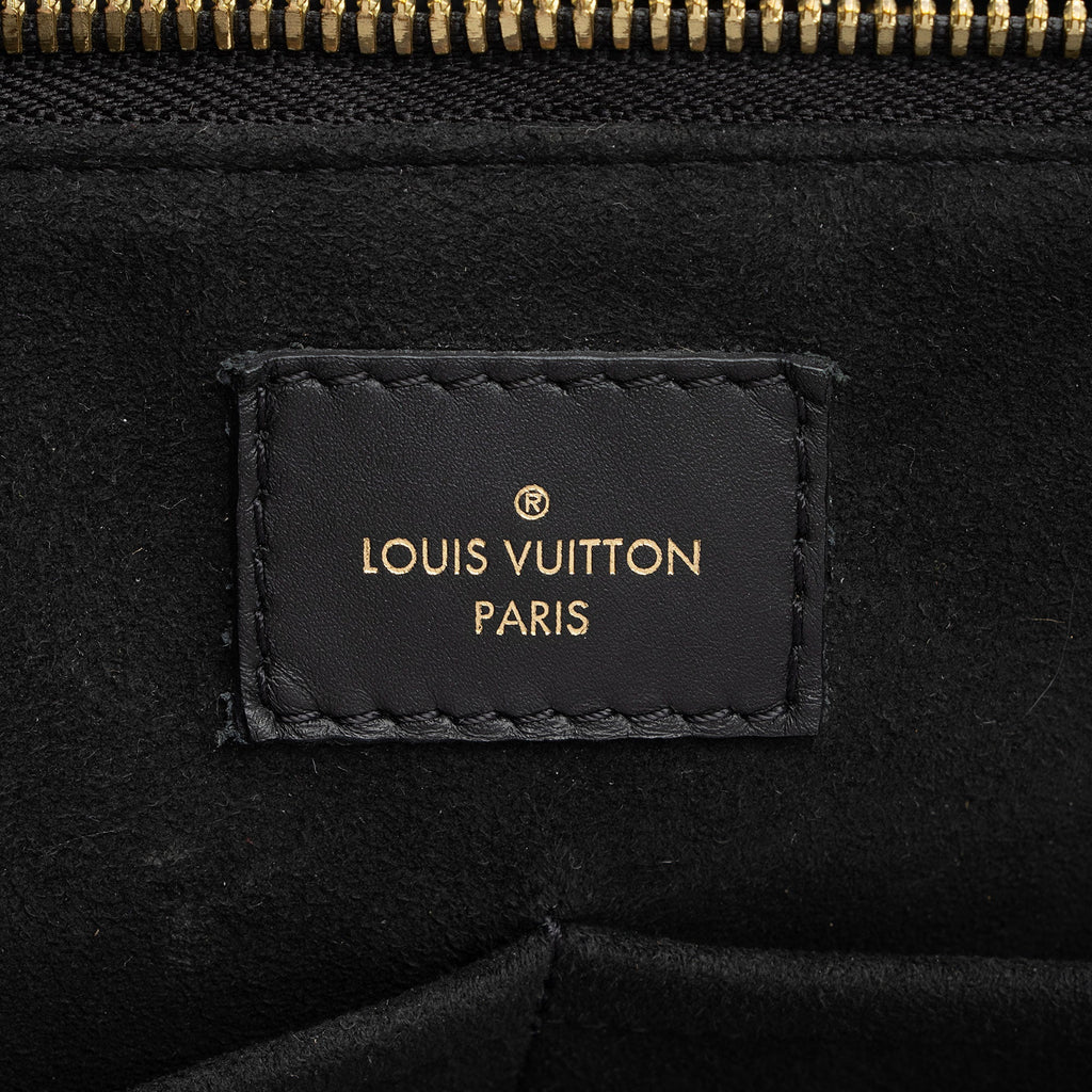 Louis Vuitton Monogram Canvas Soufflot MM Satchel (SHF-QtZo3k)