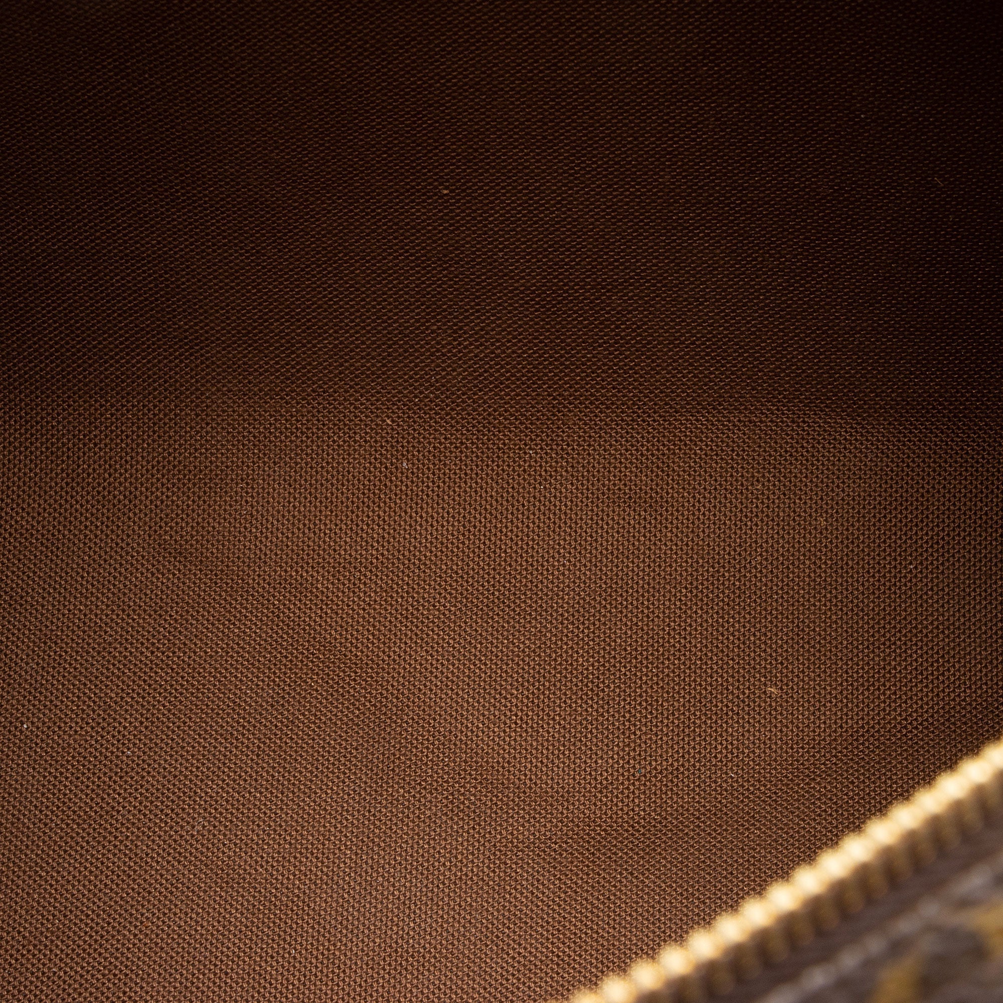 Louis Vuitton Monogram Canvas Speedy 25 Satchel (SHF-9adwo1)