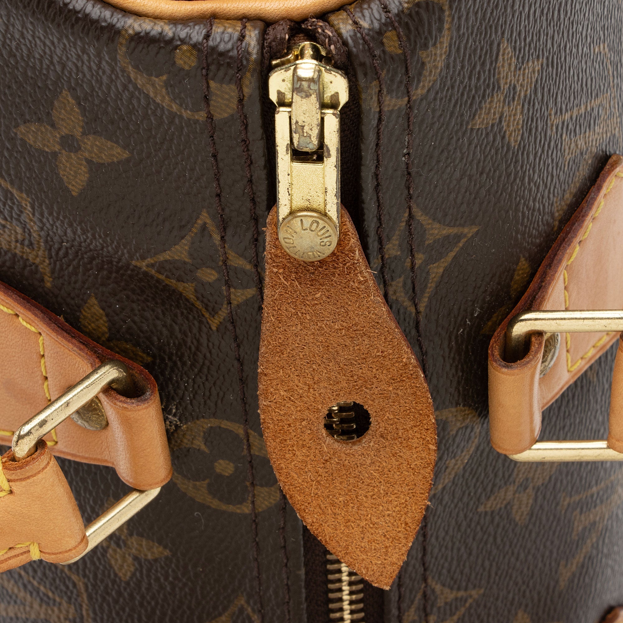 Louis Vuitton Monogram Canvas Speedy 25 Satchel (SHF-gBtHE6)