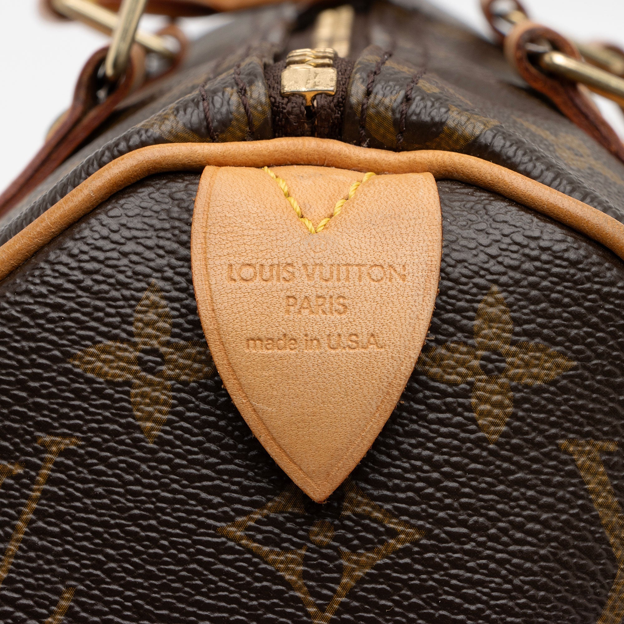 Louis Vuitton Monogram Canvas Speedy 25 Satchel (SHF-gBtHE6)