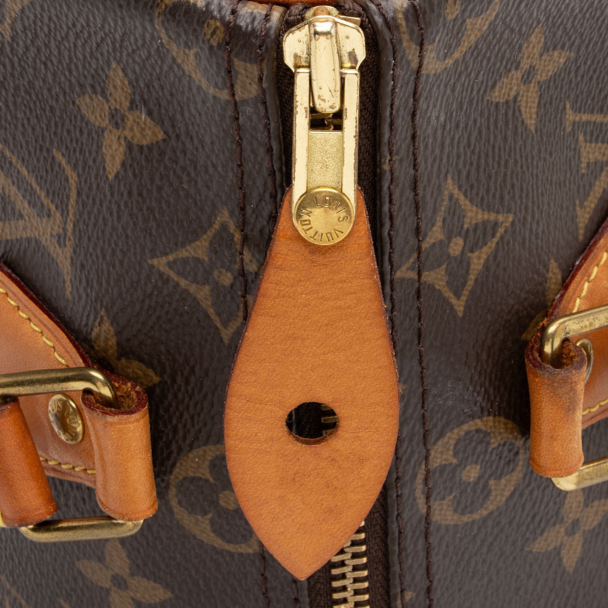 Louis Vuitton Monogram Canvas Speedy 25 Satchel (SHF-iGCWEi)