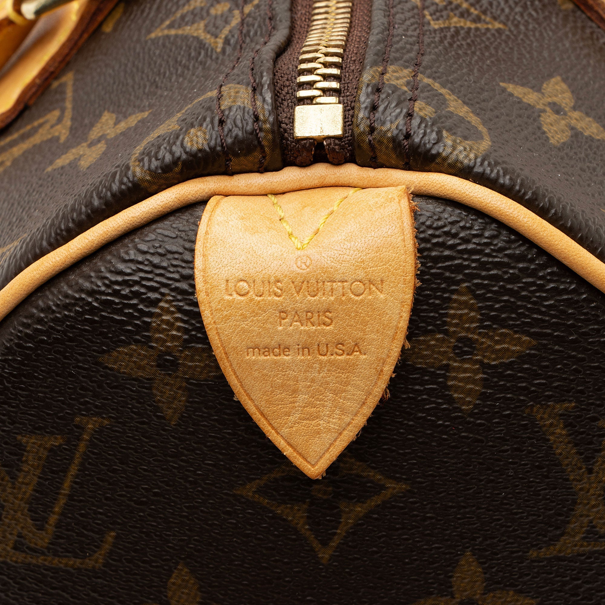 Louis Vuitton Monogram Canvas Speedy 25 Satchel (SHF-jH59Wo)