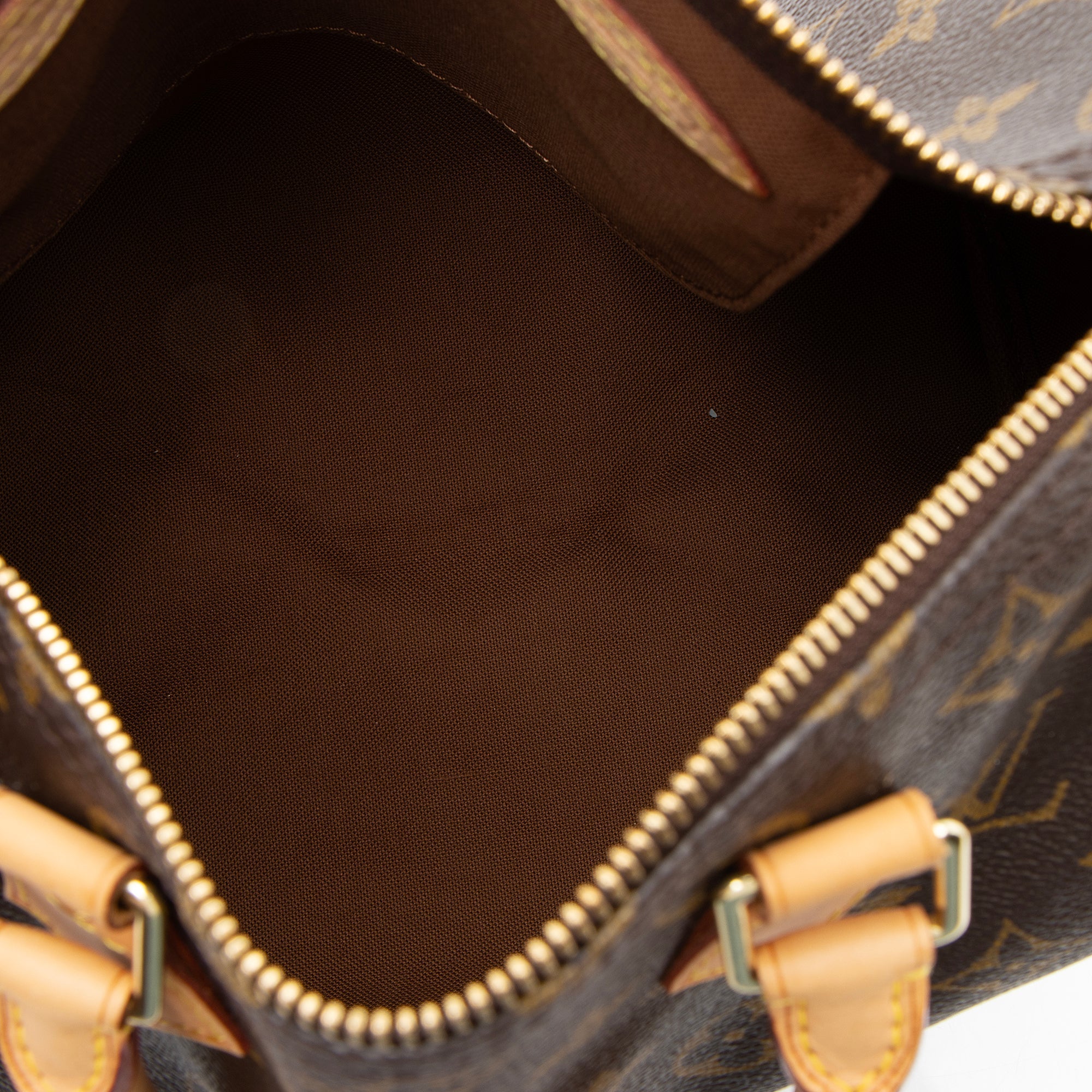 Louis Vuitton Monogram Canvas Speedy 25 Satchel (SHF-zlhtW7)