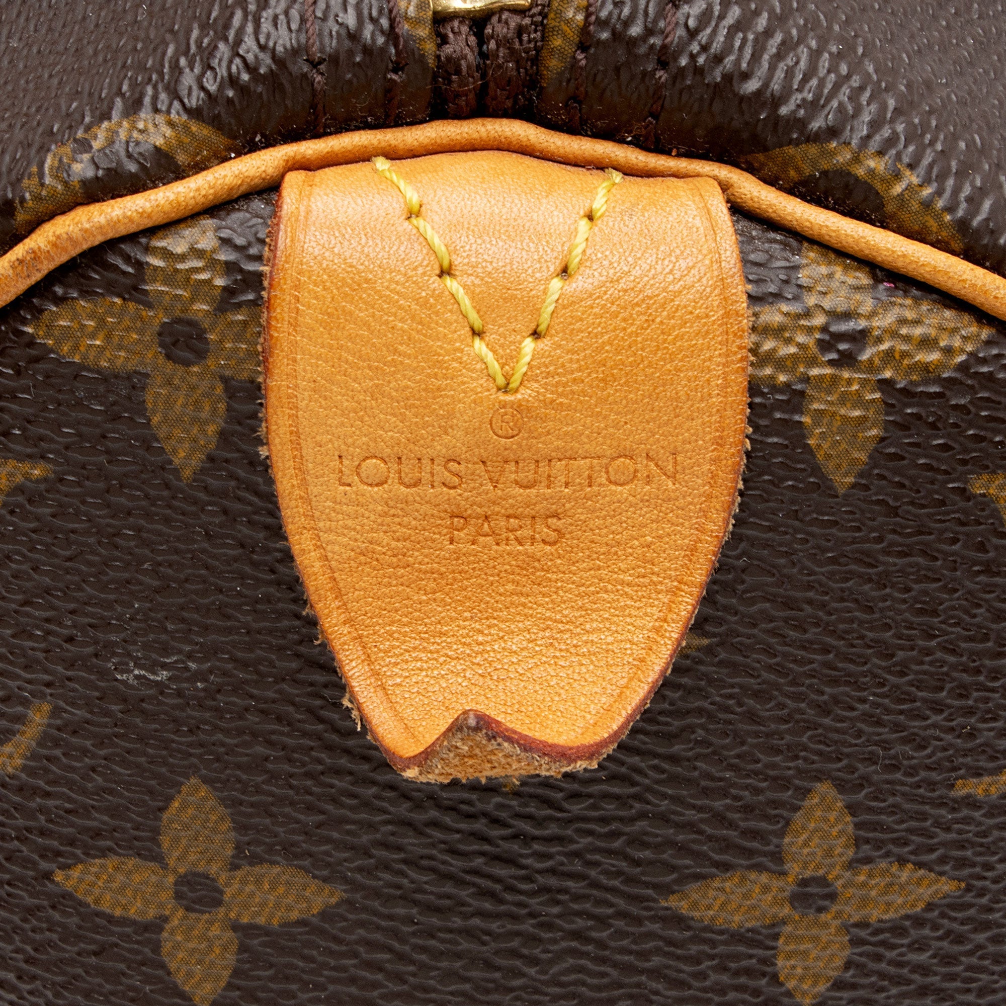Louis Vuitton Monogram Canvas Speedy 30 Satchel (SHF-46wmzn)