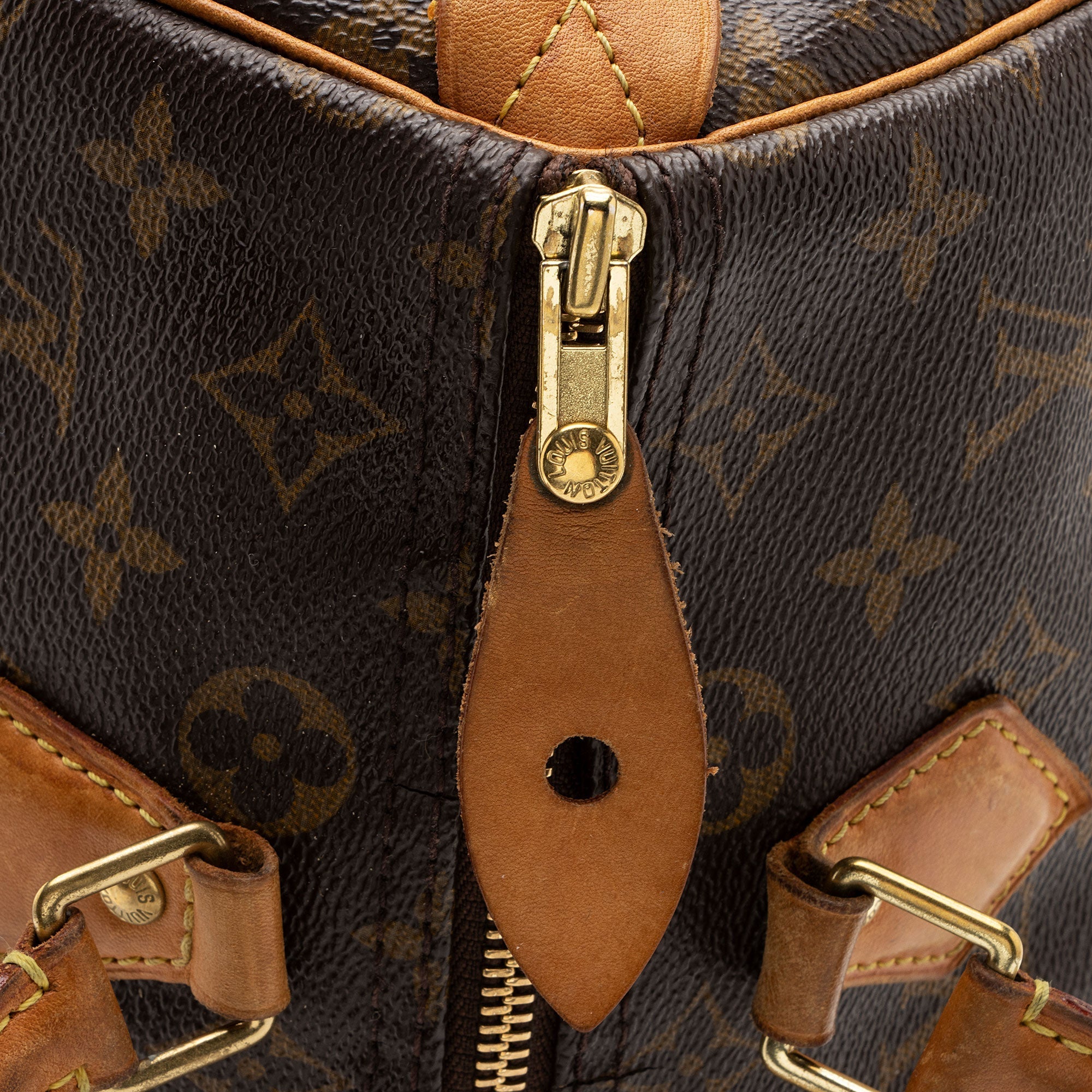 Louis Vuitton Monogram Canvas Speedy 30 Satchel (SHF-usMEGZ)