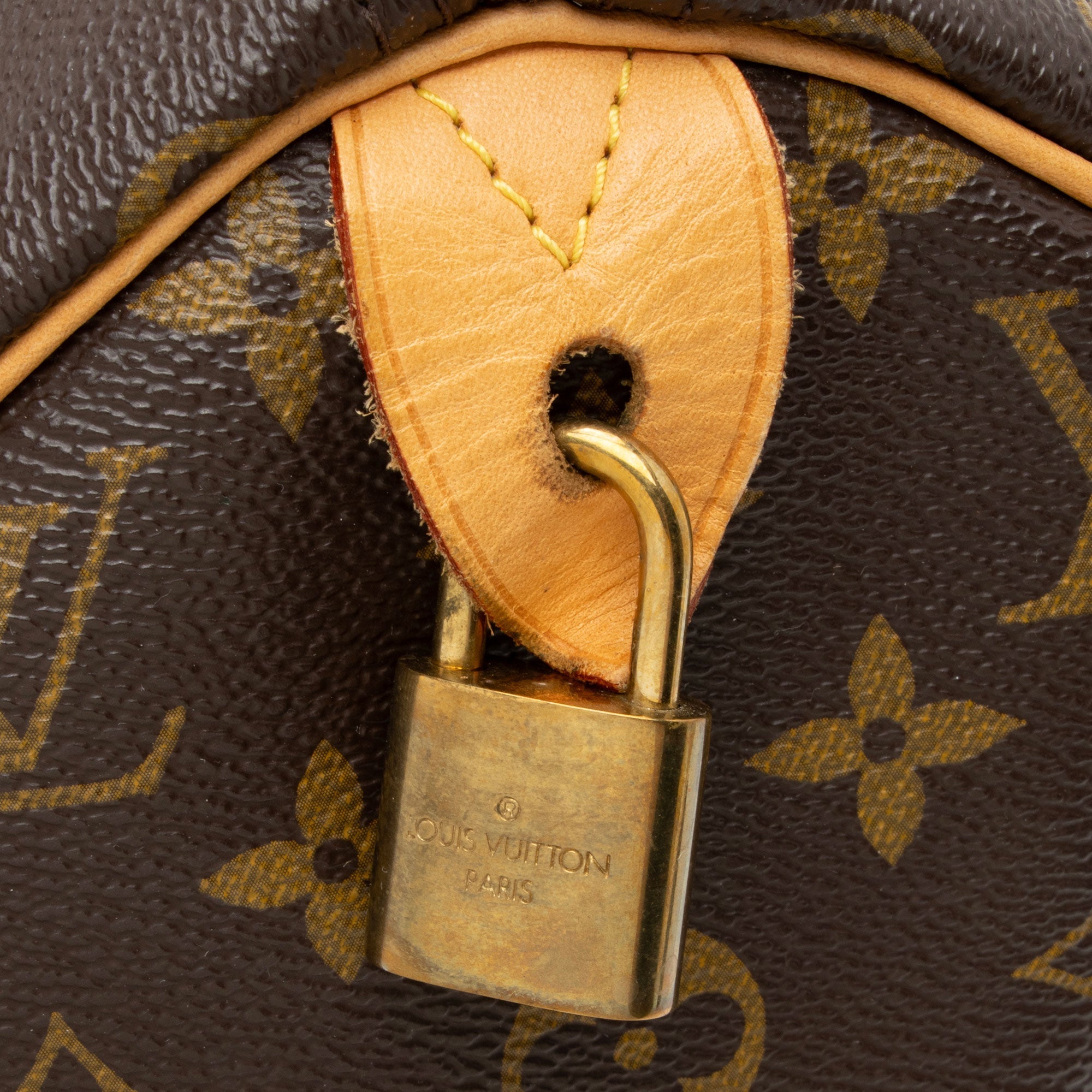 Louis Vuitton Monogram Canvas Speedy 30 Satchel (SHF-8PH2A9)