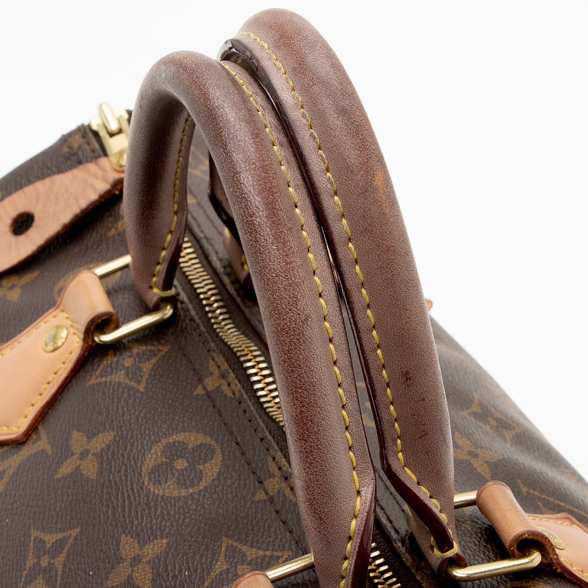 Louis Vuitton Monogram Canvas Speedy 30 Satchel (SHF-w8aaxC)