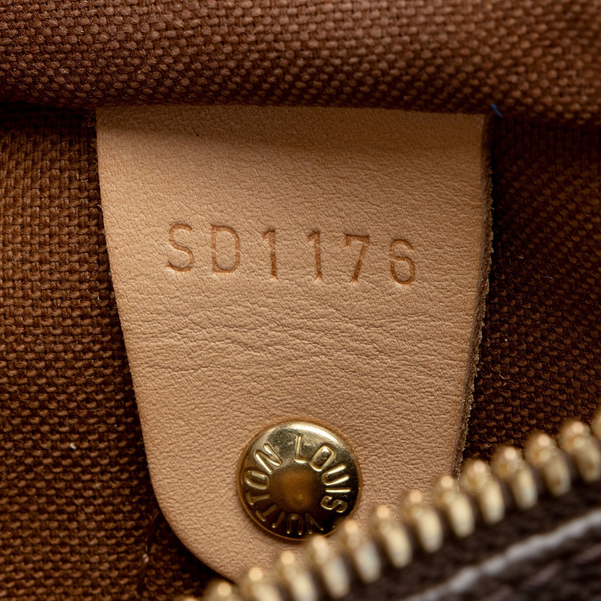 Louis Vuitton Monogram Canvas Speedy Bandouliere 25 Satchel (SHF-sHL7Ey)