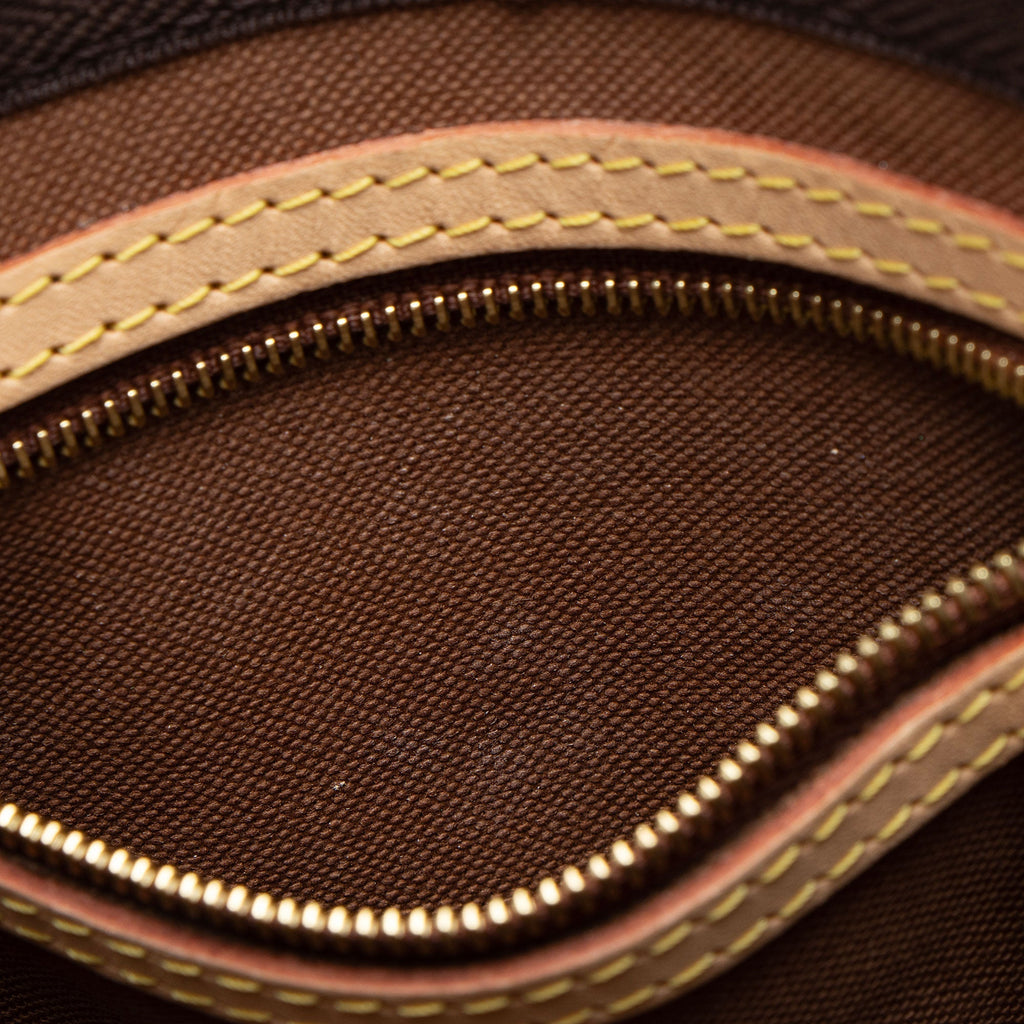 Louis Vuitton Monogram Canvas Speedy Bandouliere 25 Satchel (SHF-3K4Gdy)