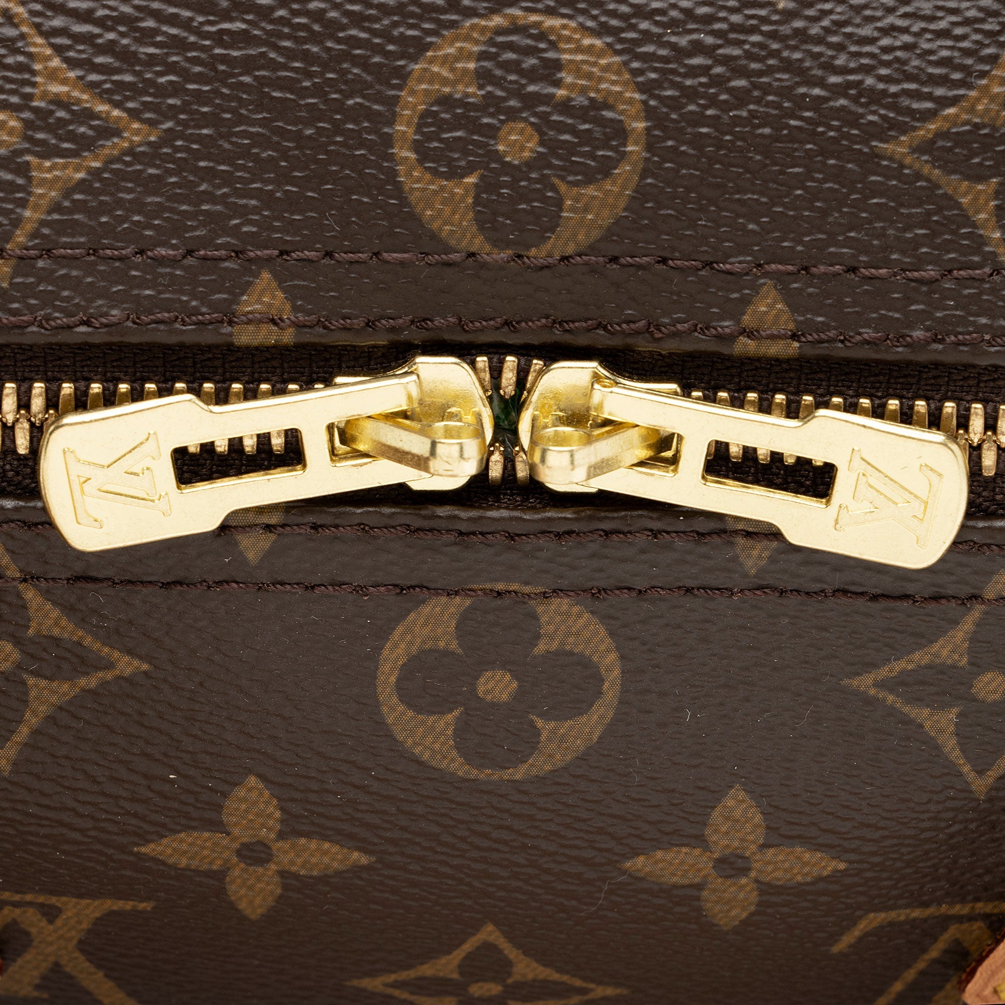 Louis Vuitton Monogram Canvas Speedy Bandouliere 30 Satchel (SHF-ofssD0)