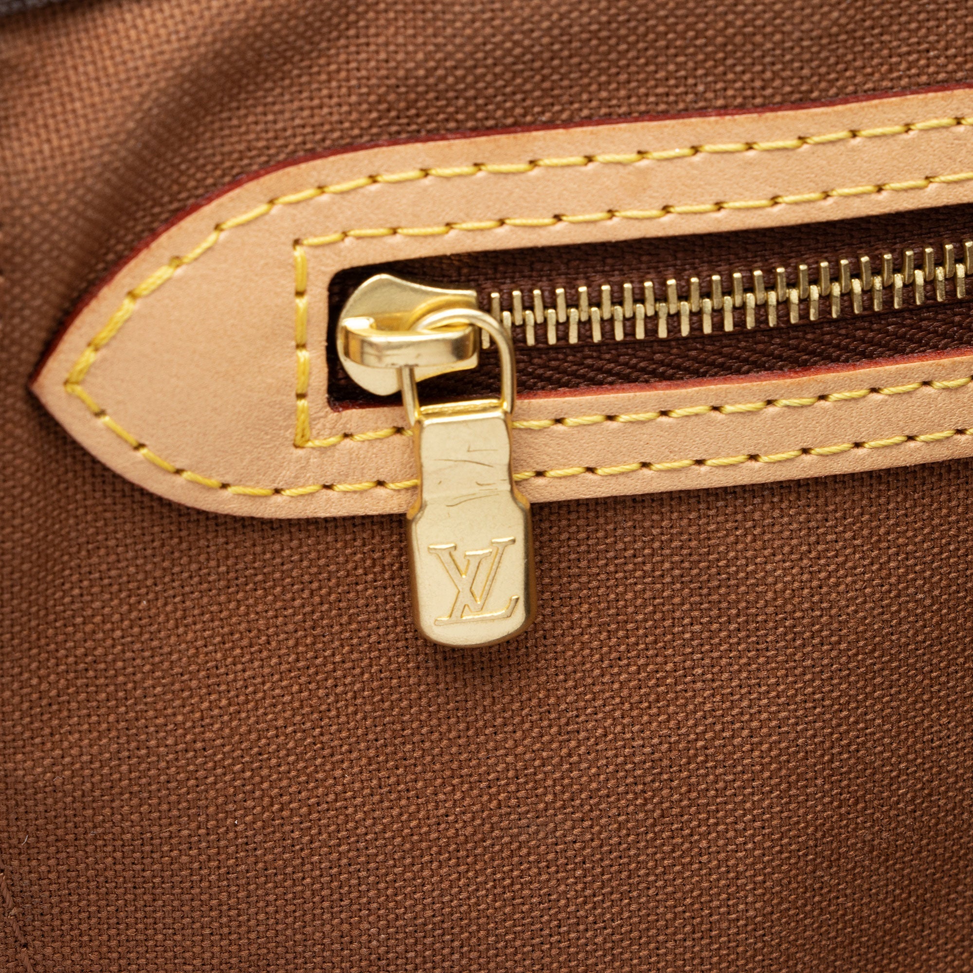 Louis Vuitton Monogram Canvas Speedy Bandouliere 30 Satchel (SHF-ofssD0)