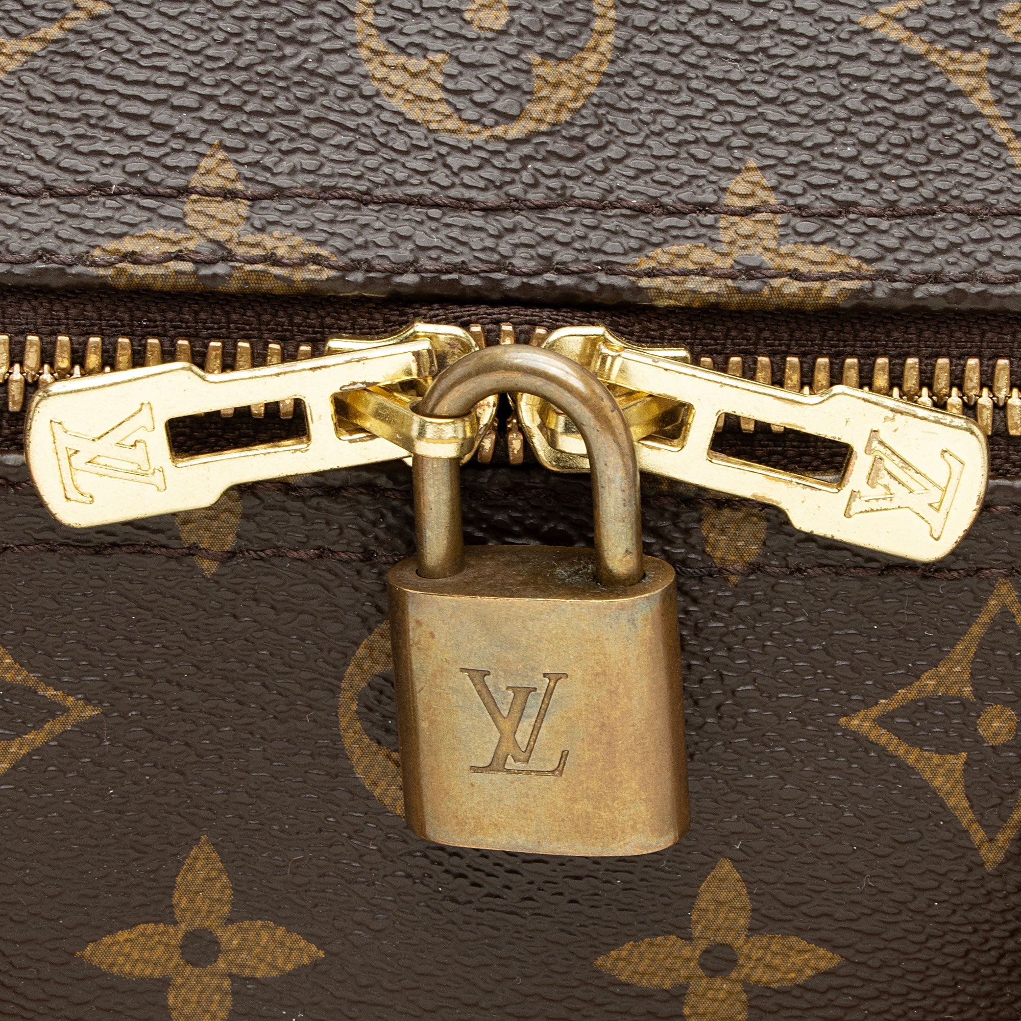 Louis Vuitton Monogram Canvas Speedy Bandouliere 30 Satchel (SHF-PUiOeA)